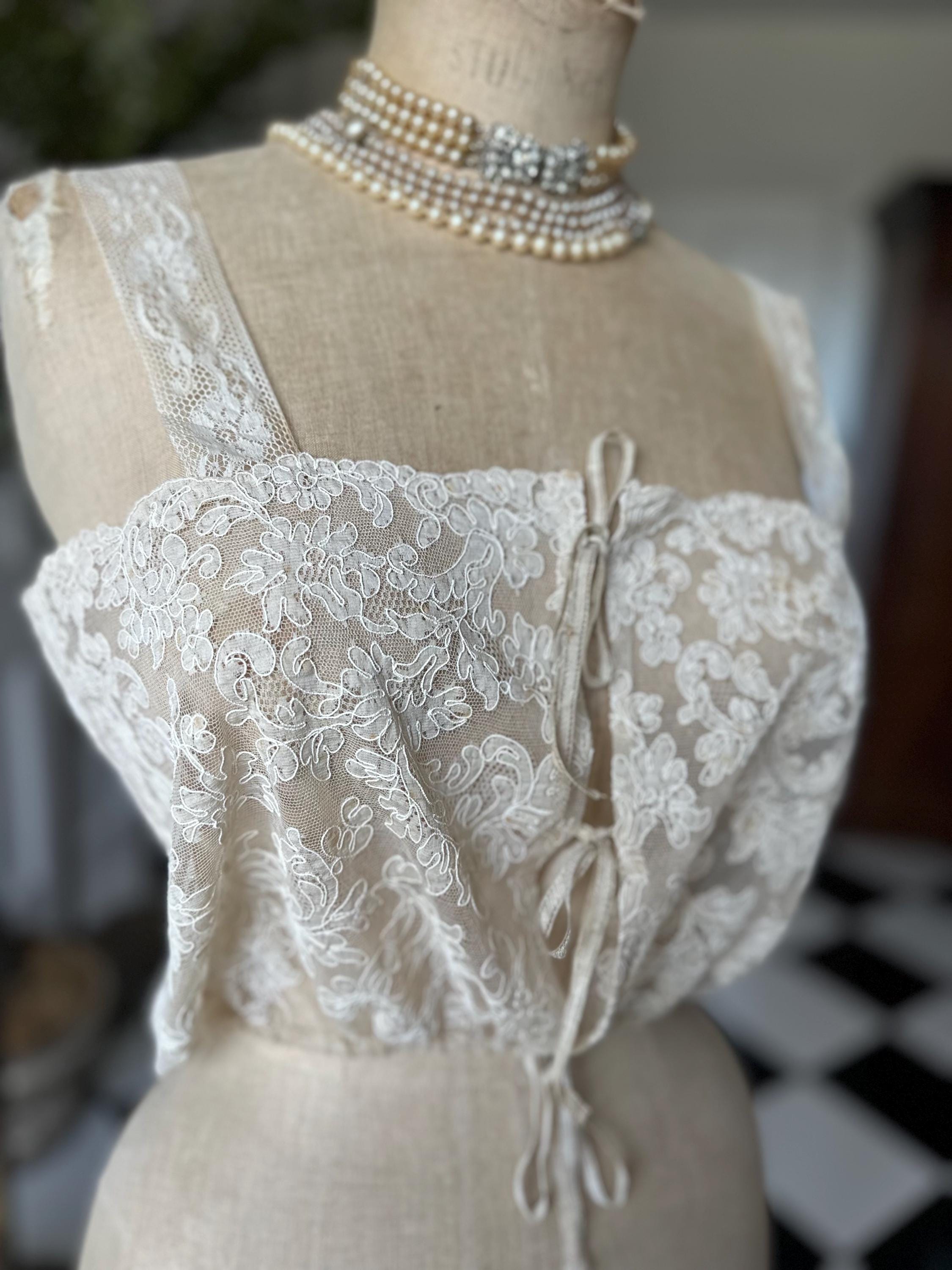 1930s beige lace camisole chemise corset cover