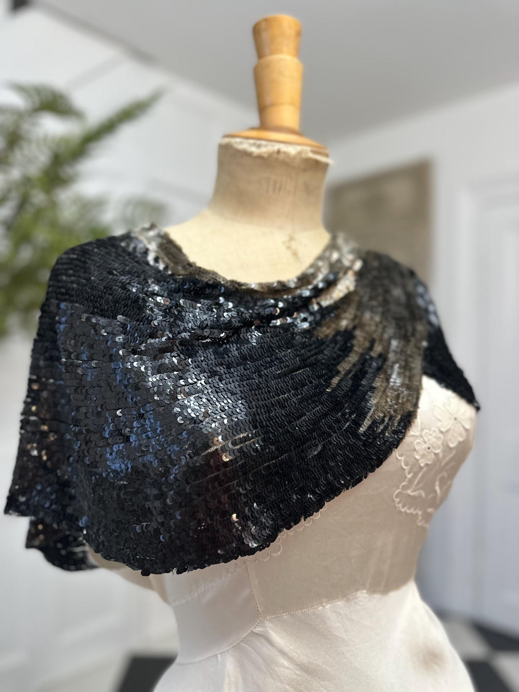 1920s Sequin black and gold shawl