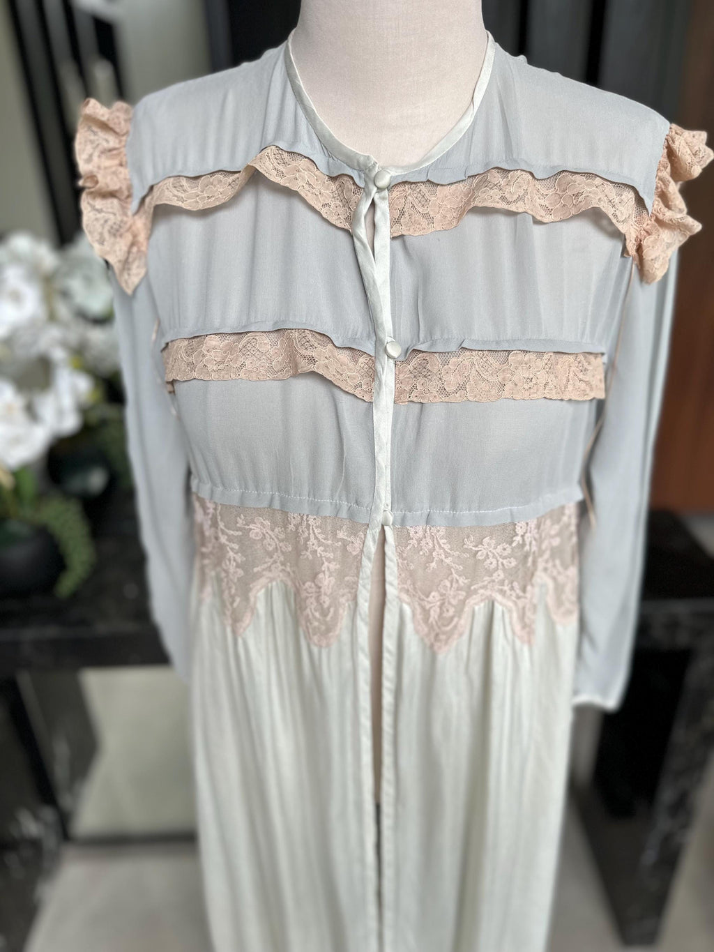 Antique 1940s 50s Silk & Lace Gown –  Two-Tone peignoir
