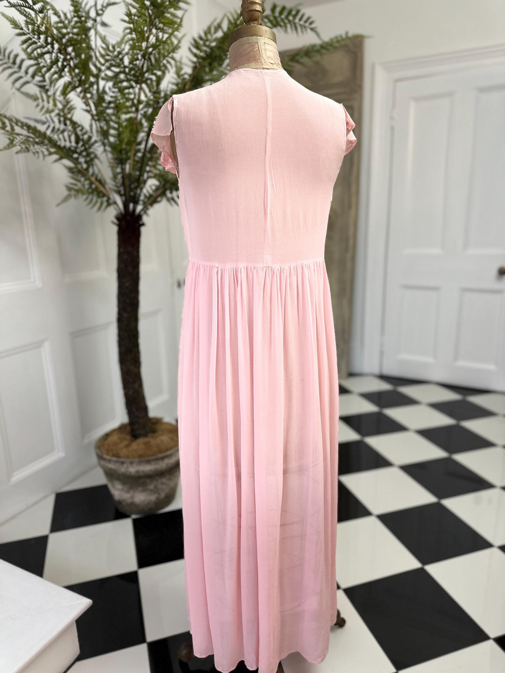 1940s Pink silk crepe dress with hand embroidery details on the shoulder added lace appliqués