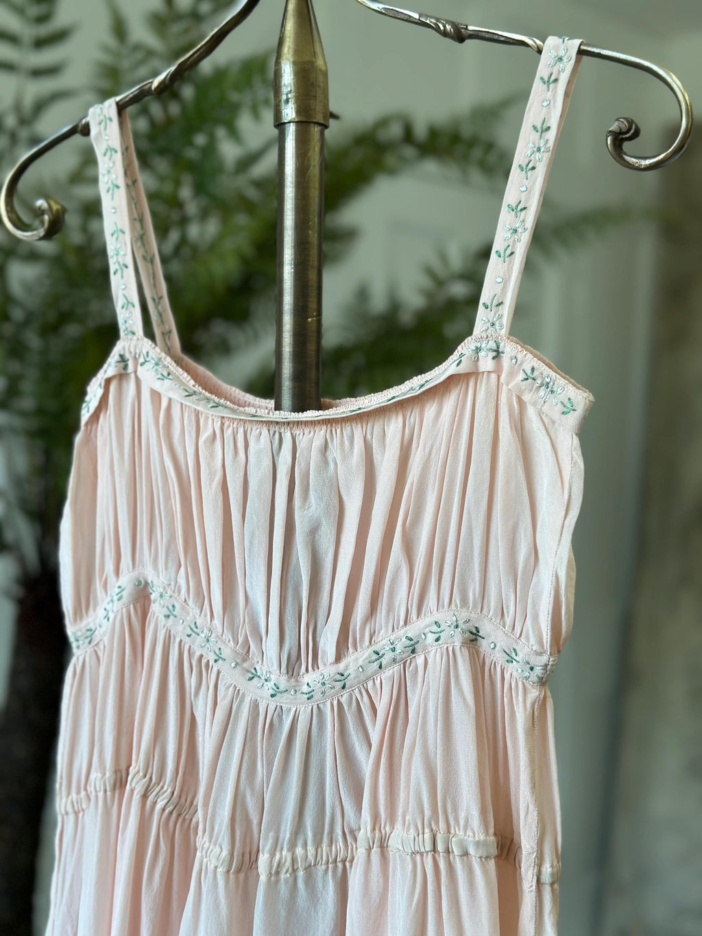 1940s Vintage Peach Silk Dress