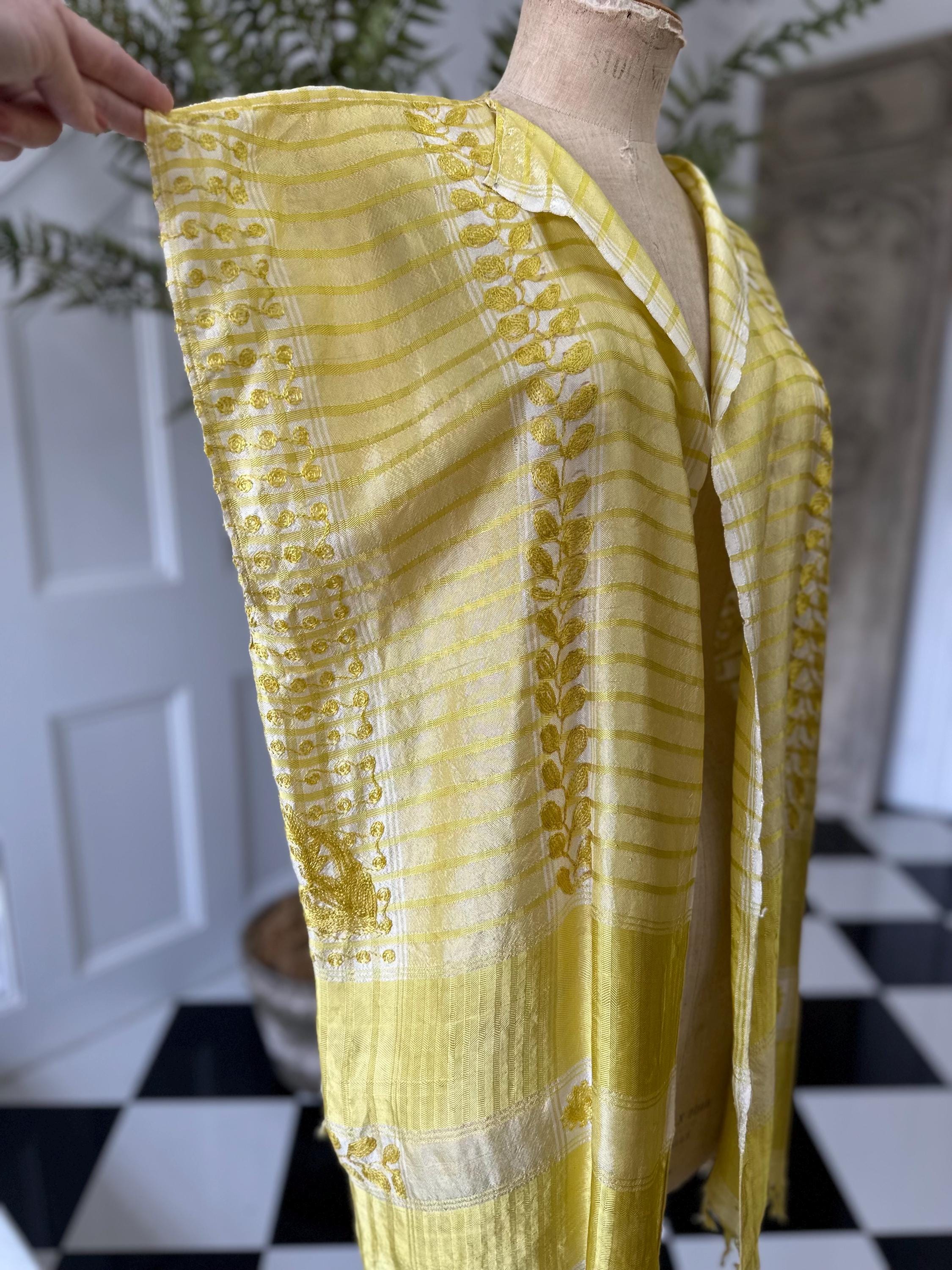 1970s Silk Suzani embroidery kimono open front waistcoat
