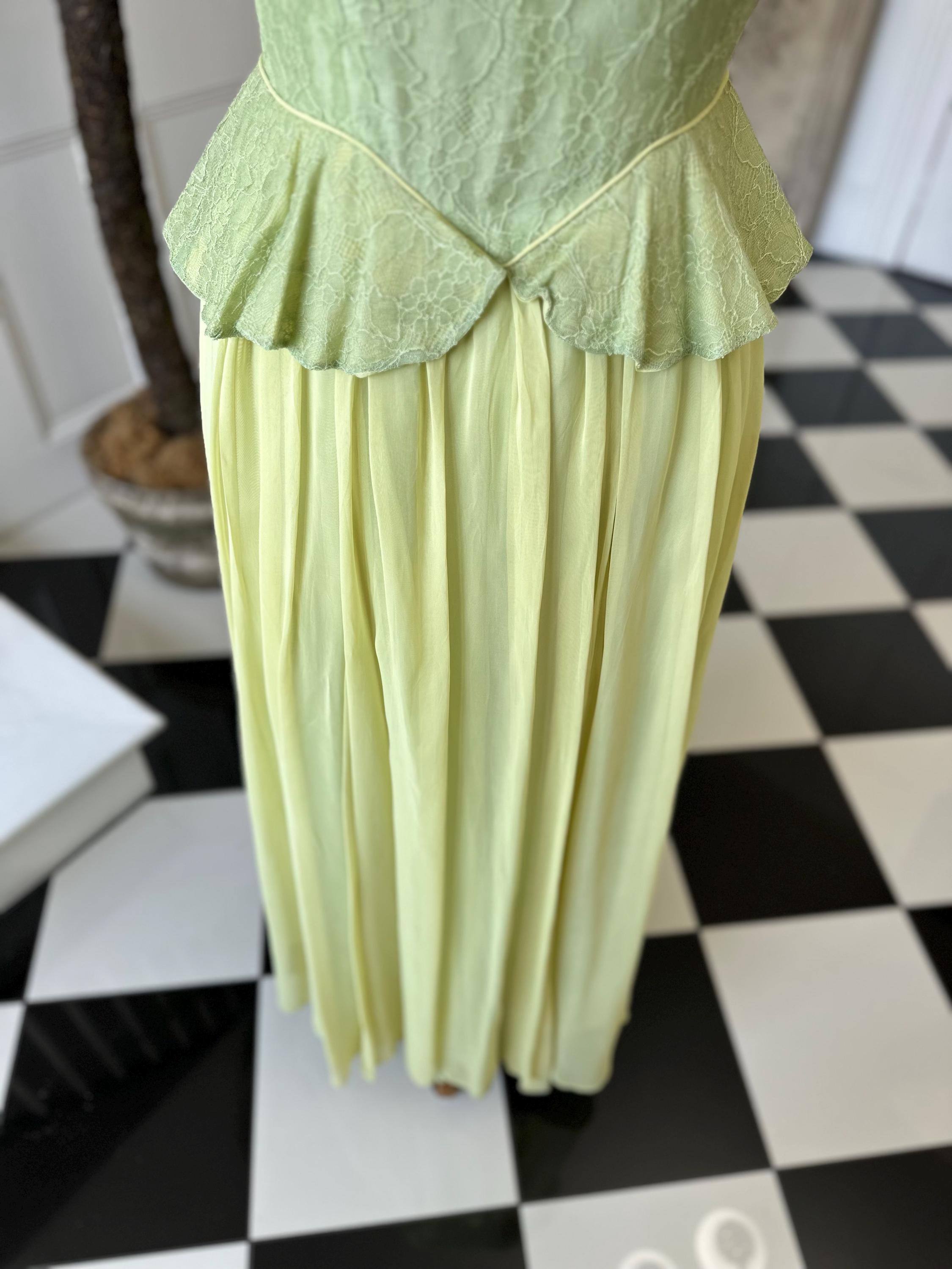 True 1940s Show Stopper Peplum Dress in chiffon and lace