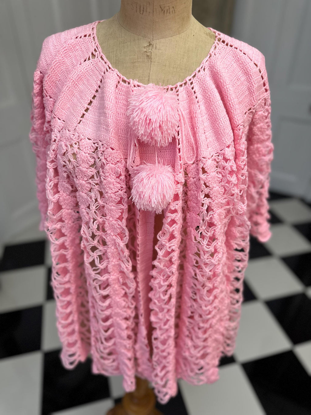 Vintage 1970s pink hand knitted cardigan