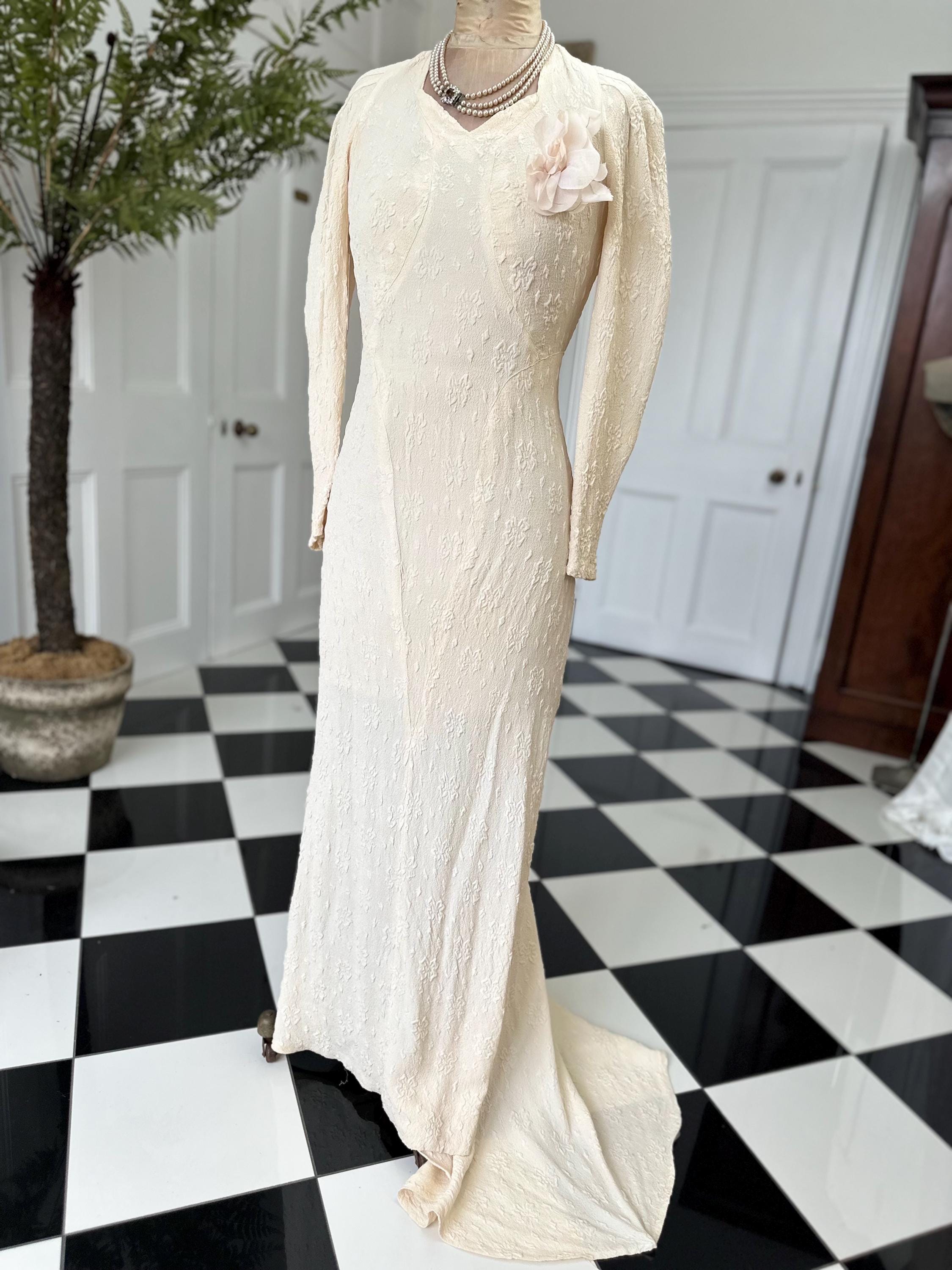 1930s Vintage bias cut wedding dress in peachy cream dress