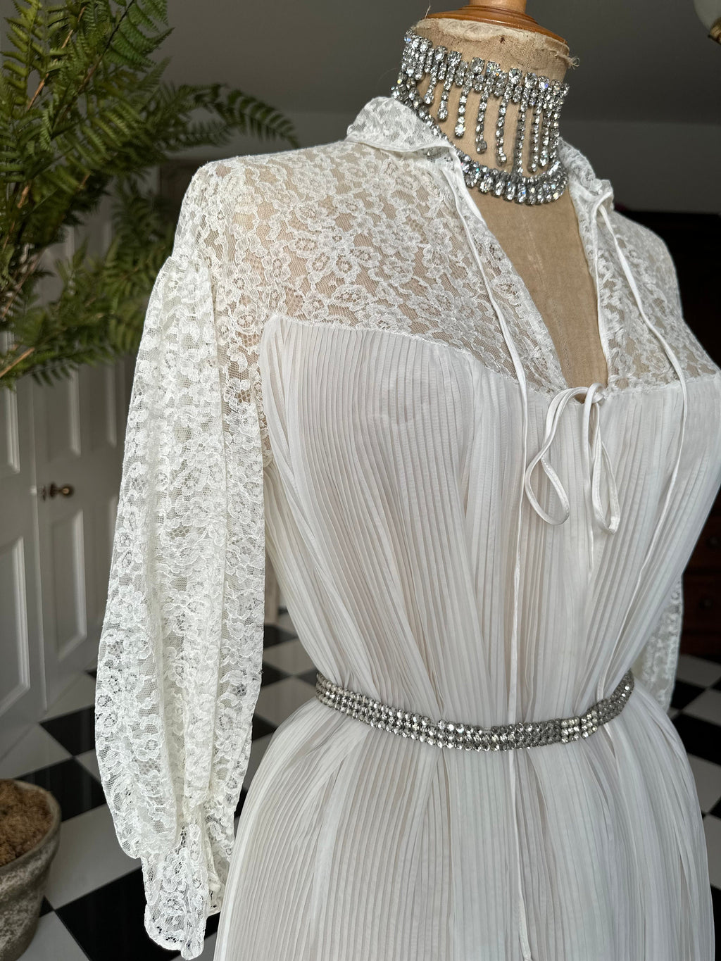 1970 Sheer pleated with lace robe peignoir
