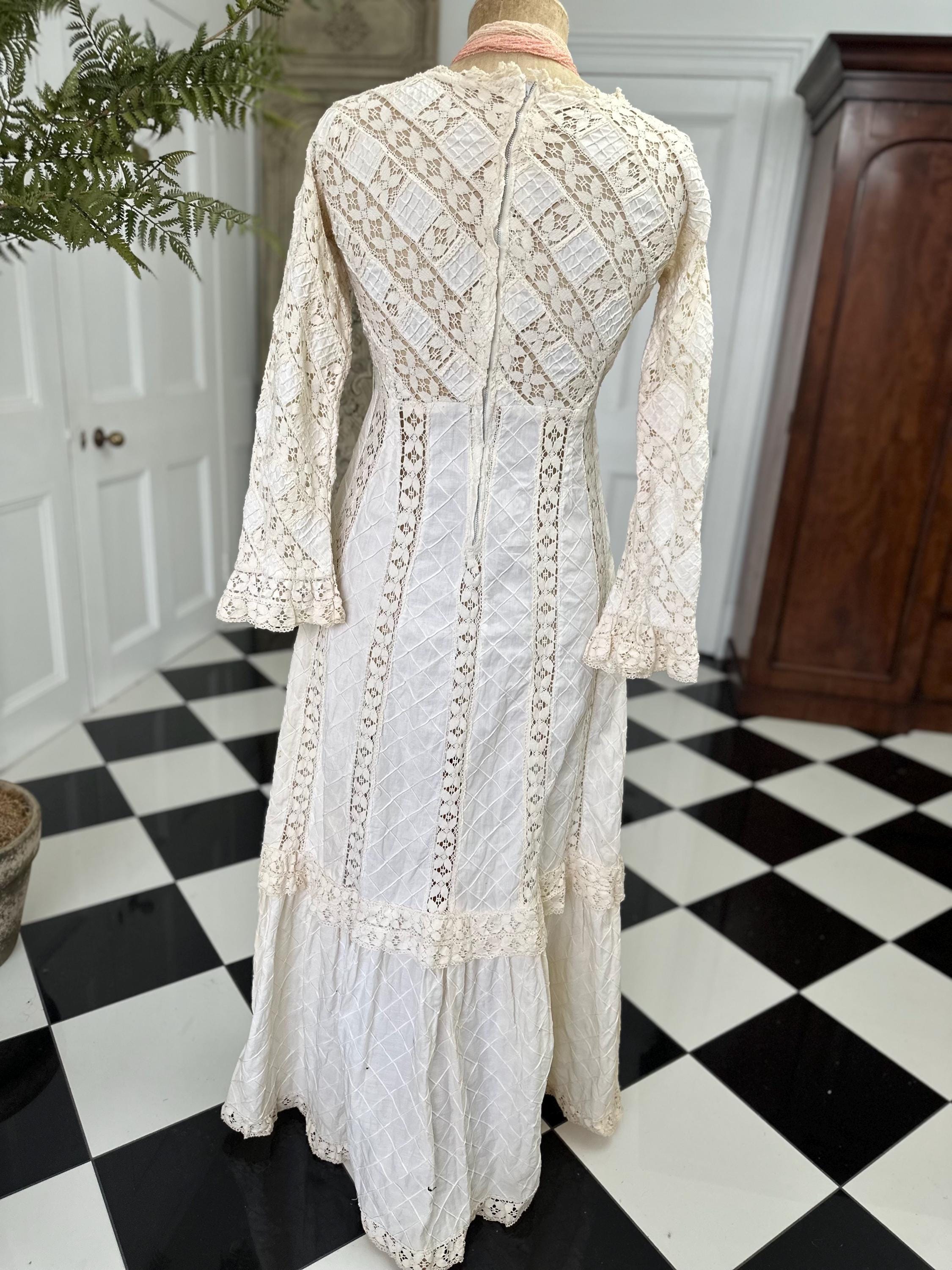 1970 cotton and lace maxi dress with long sleeves