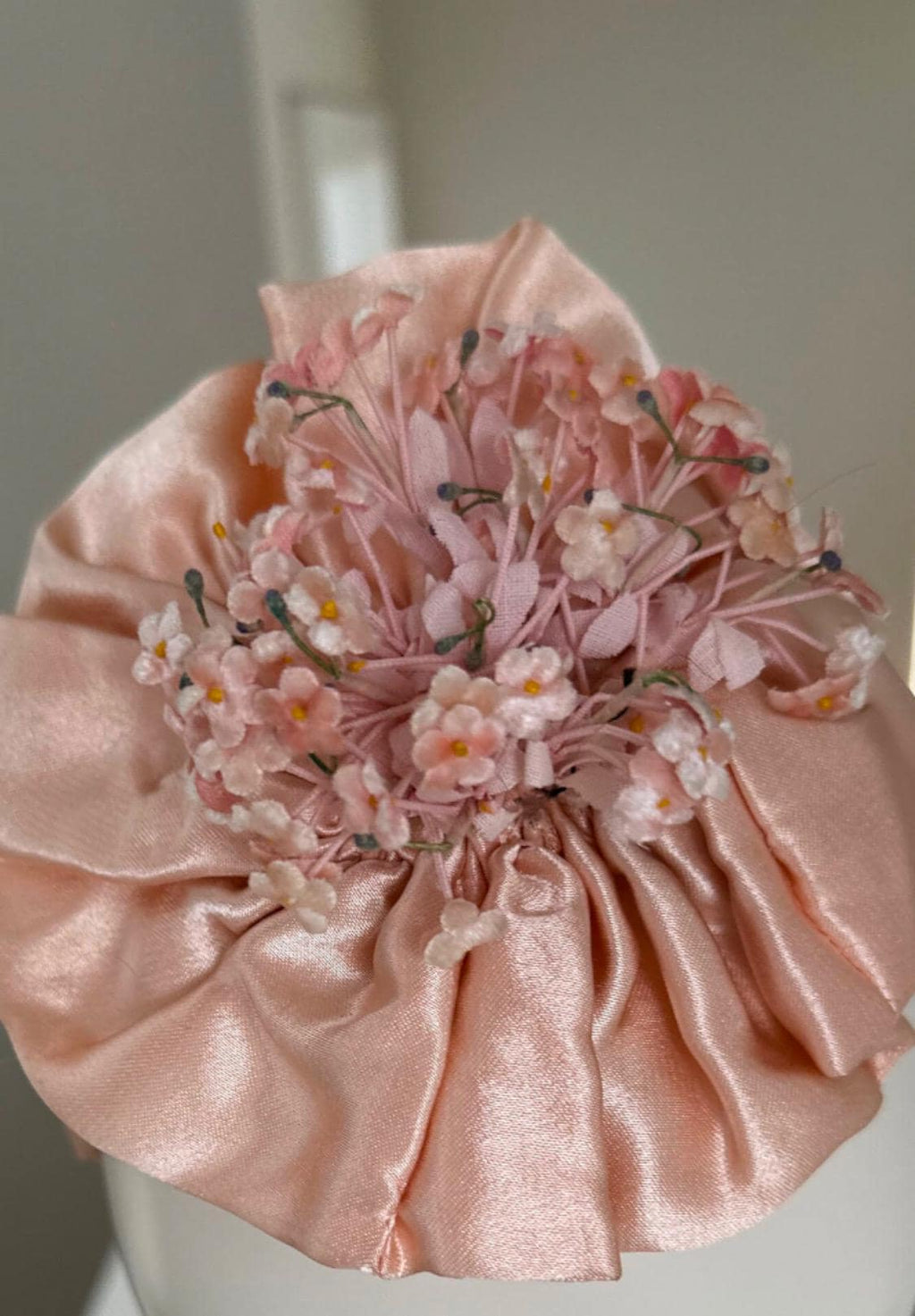 Vintage 1930s pink satin head band fasinator with tiny velvet flowers