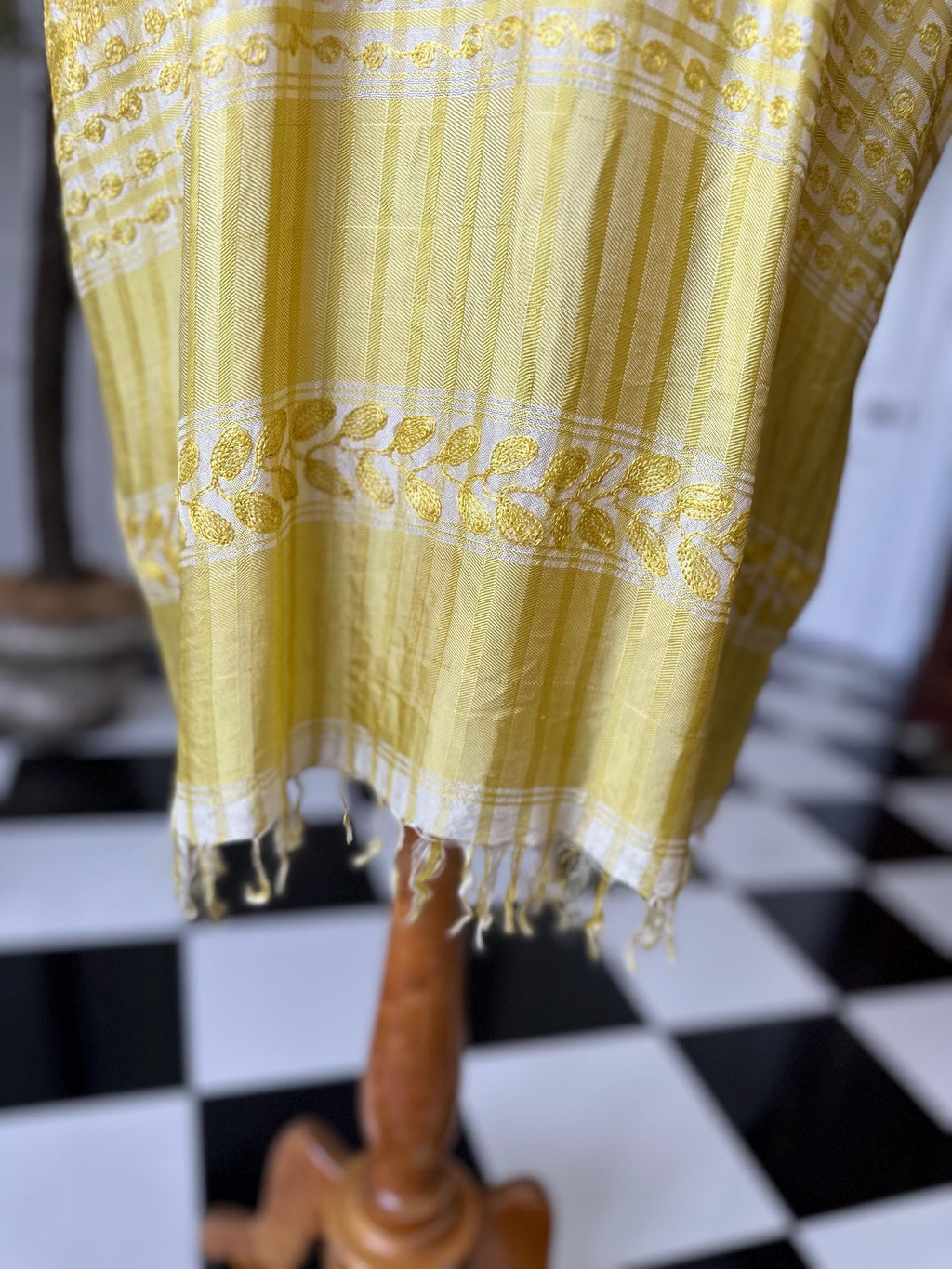 1970s Silk Suzani embroidery kimono open front waistcoat