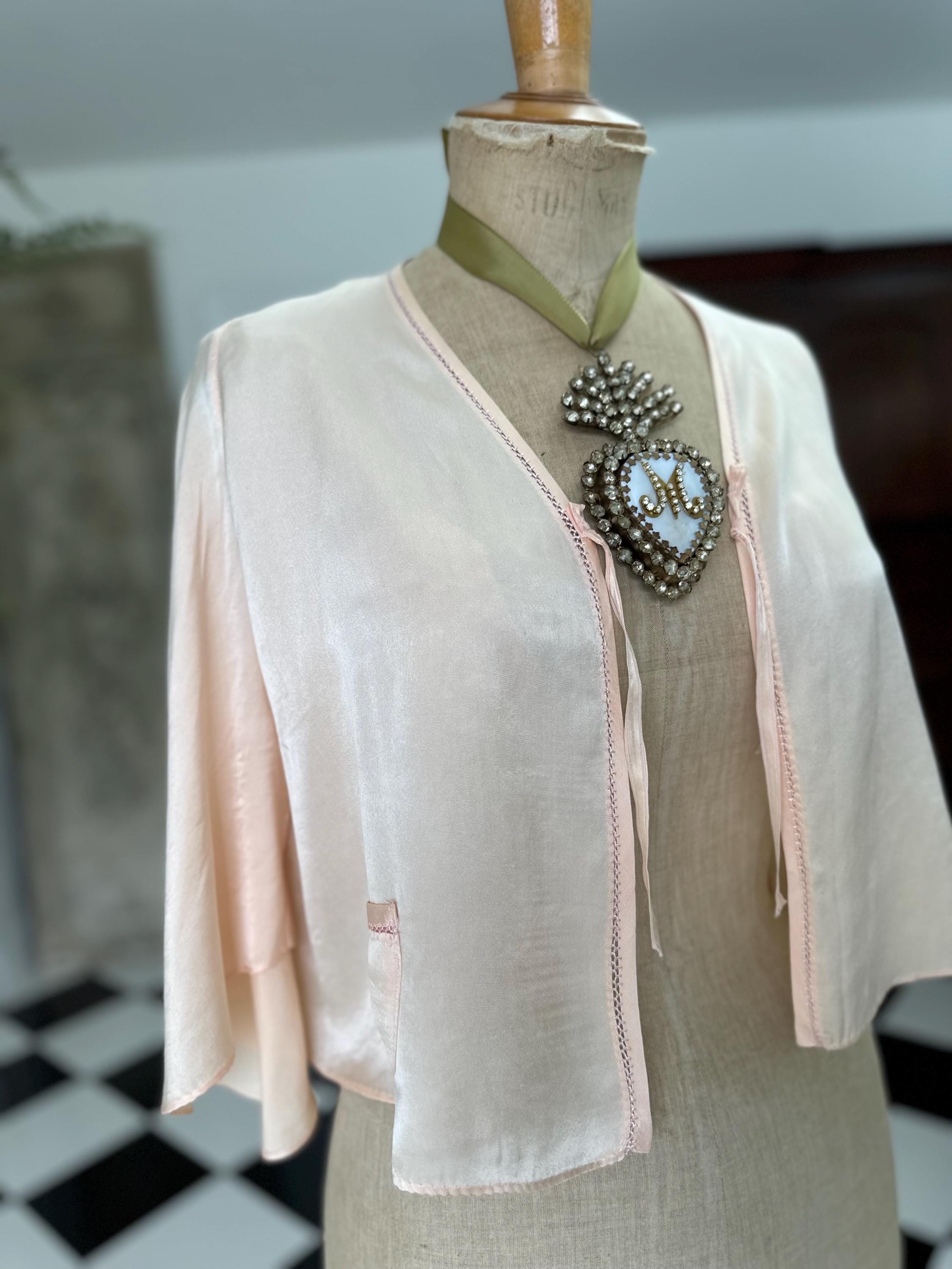 1930s Peach Silk Bed Jacket with Tiny Pocket