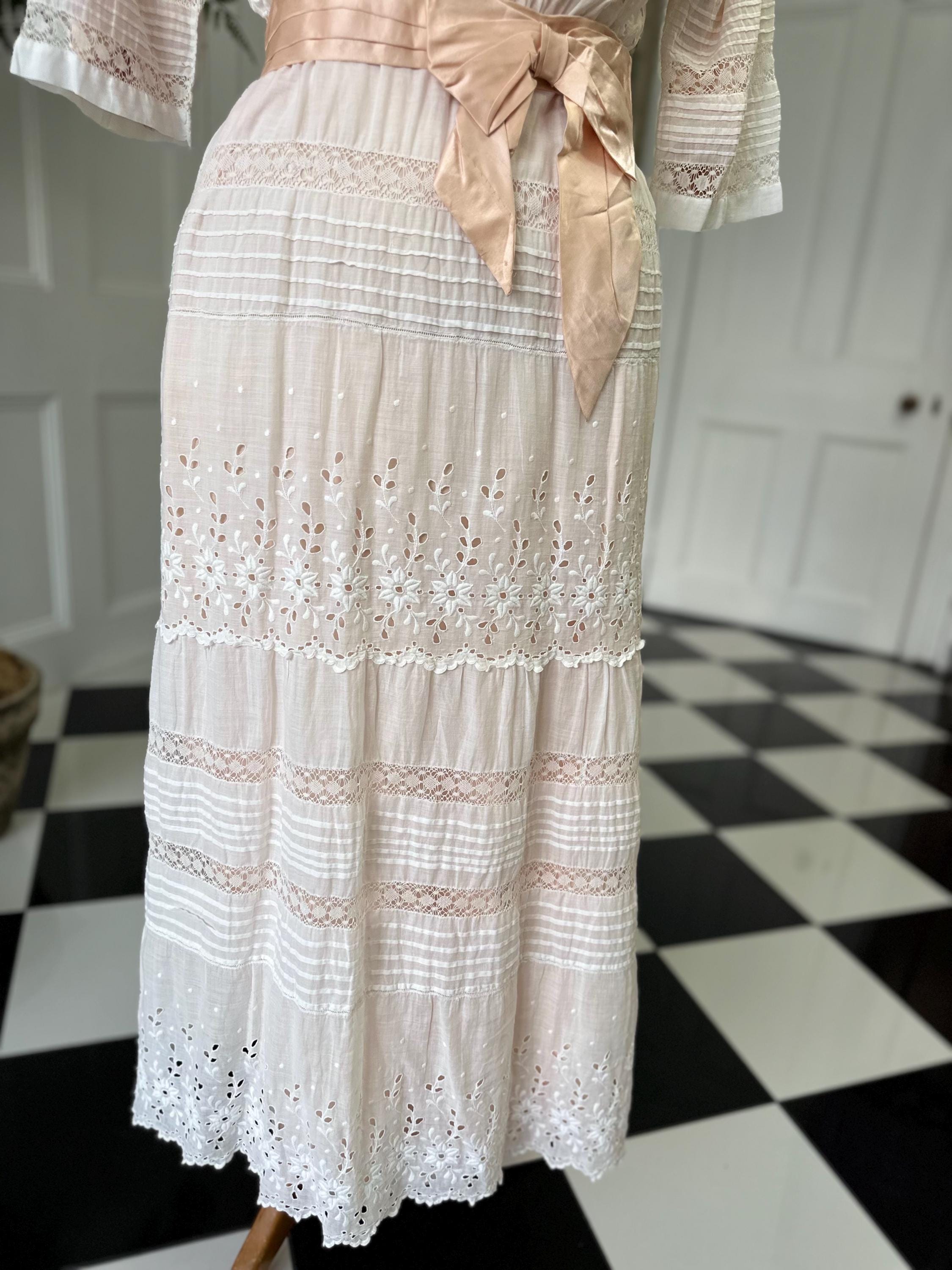 Antique 1900s white lace cotton tea dress