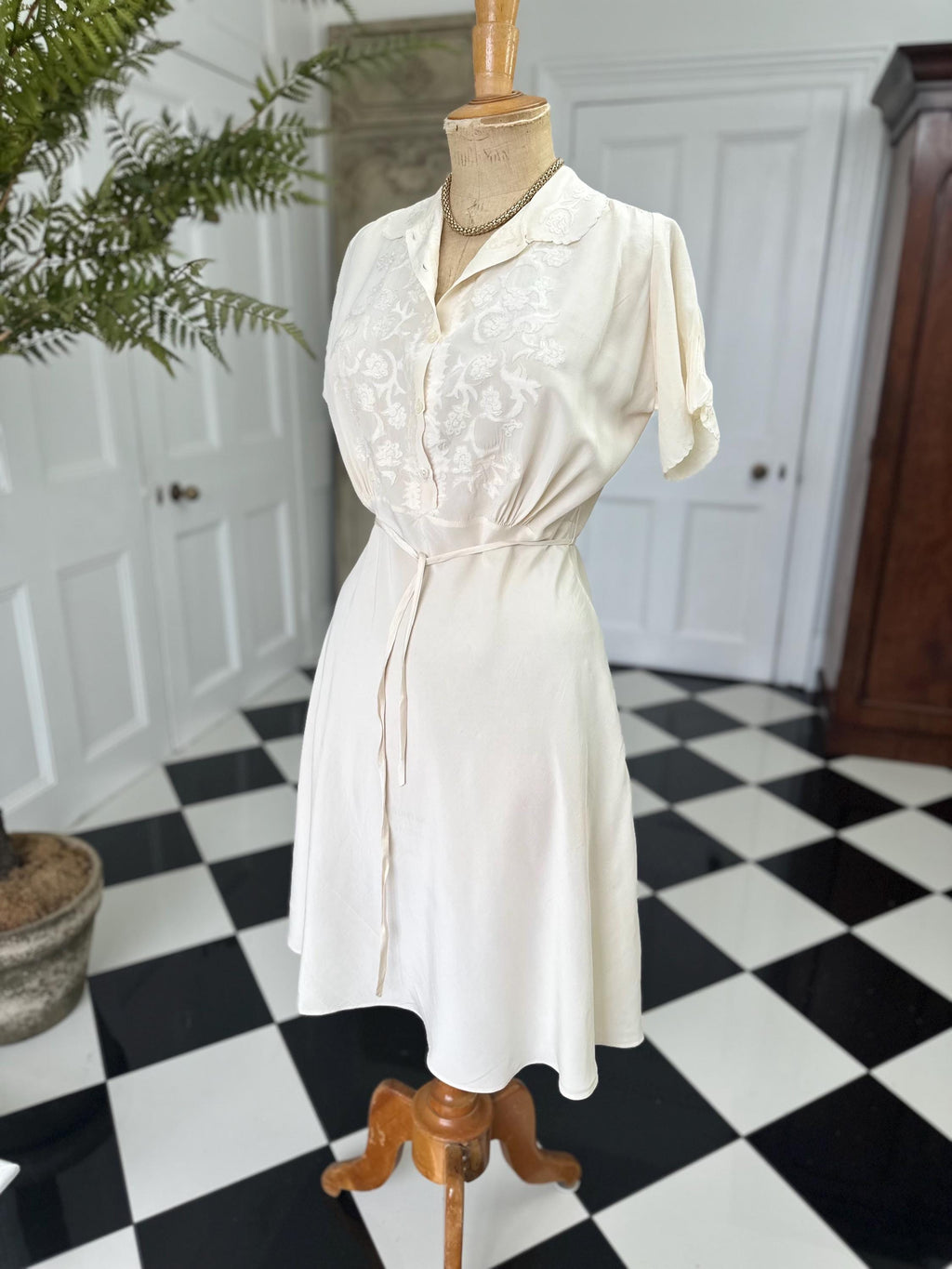 1940s Cream Silk Dress: Vintage Hand Embroidered A-Line