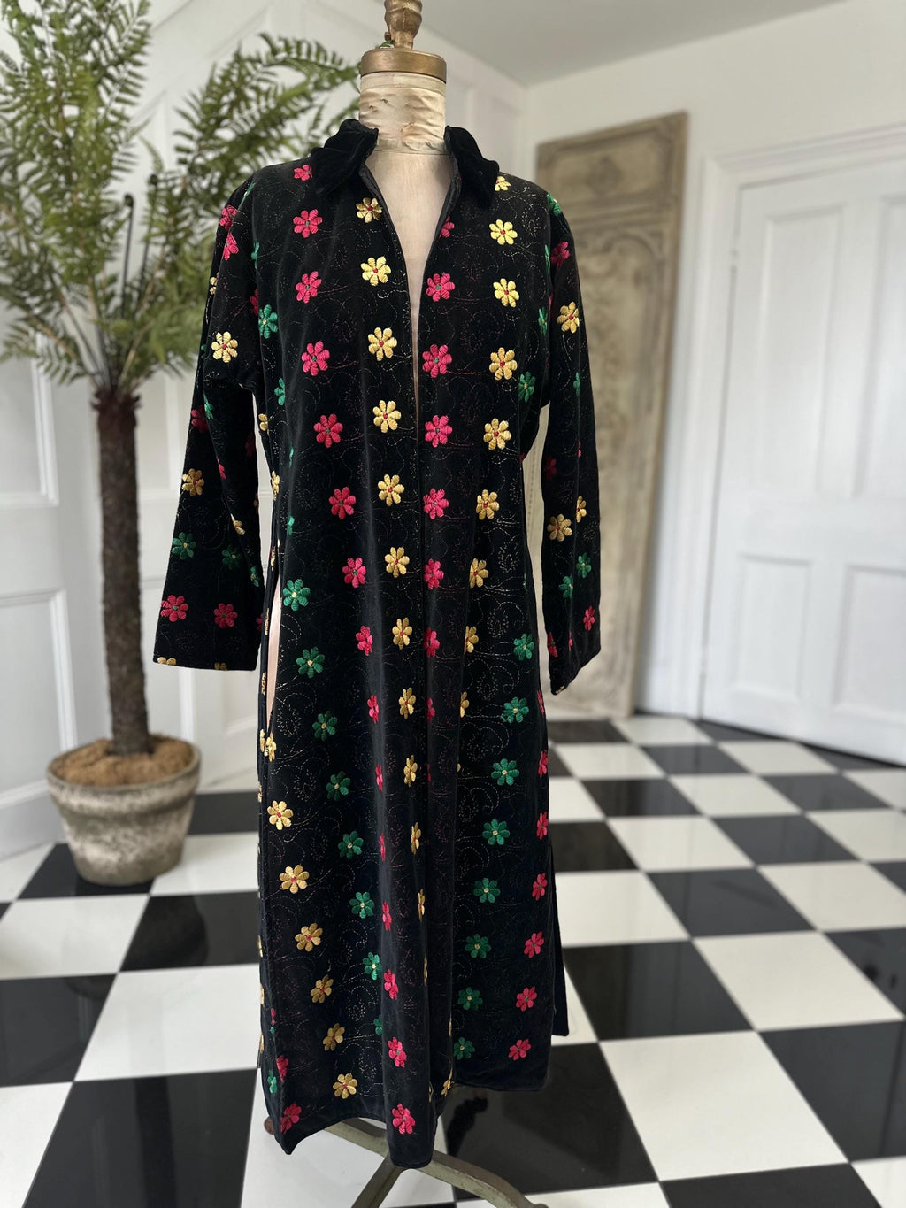 1950s black velvet kimono  house coat with silk embroidery coat