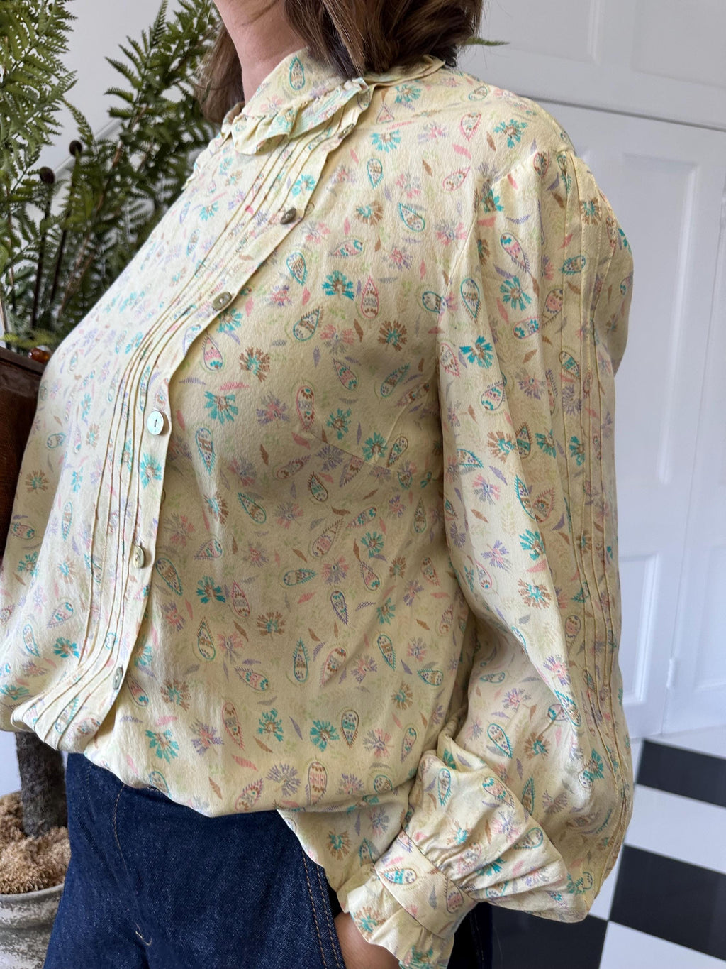 1970 Patel colours silk paisley blouse with ruffle collar and cuff