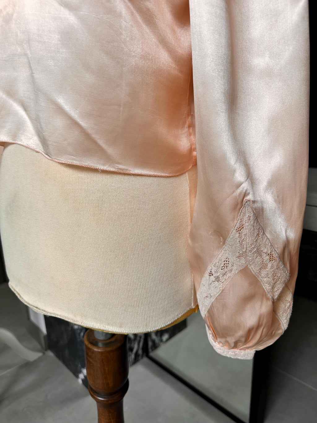 Antique 1930s Peach Silk Satin Bed Jacket – Authentic with Lace Trim Boler
