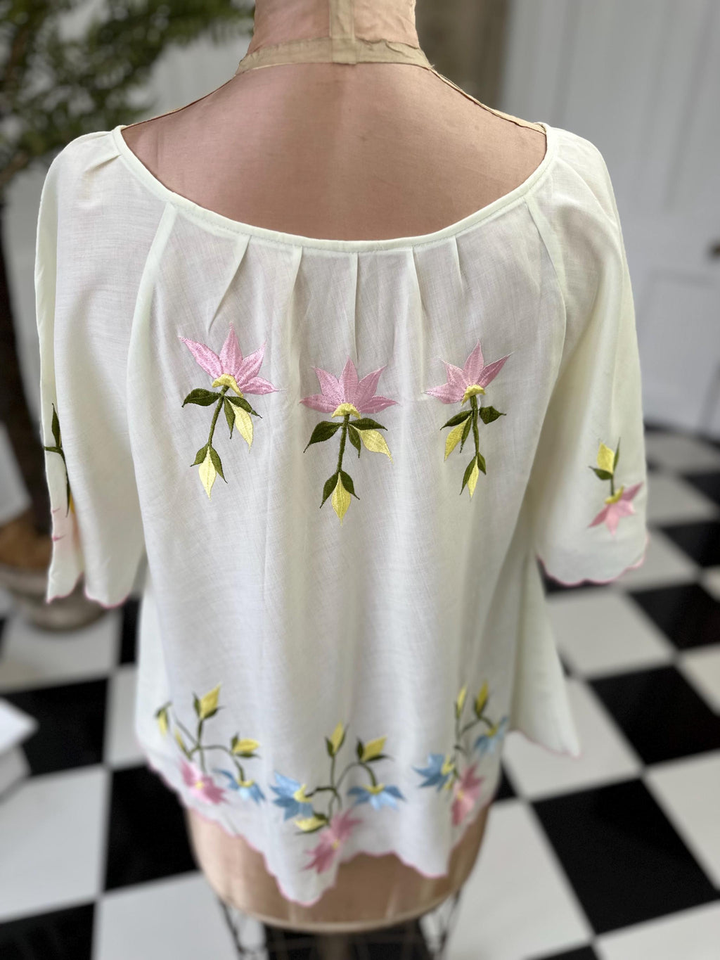 Vintage Floral embroidery Cream Blouse with Short Sleeves
