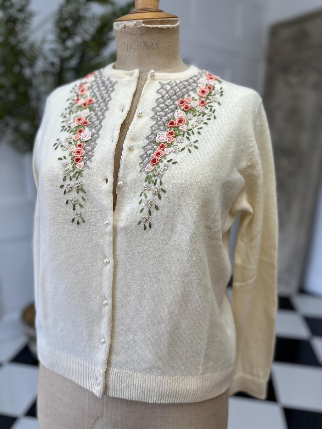 1950s Cream wool embroidery and pearl details