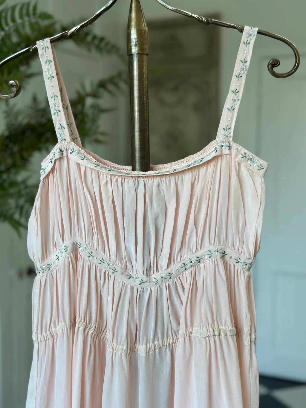 1940s Vintage Peach Silk Dress