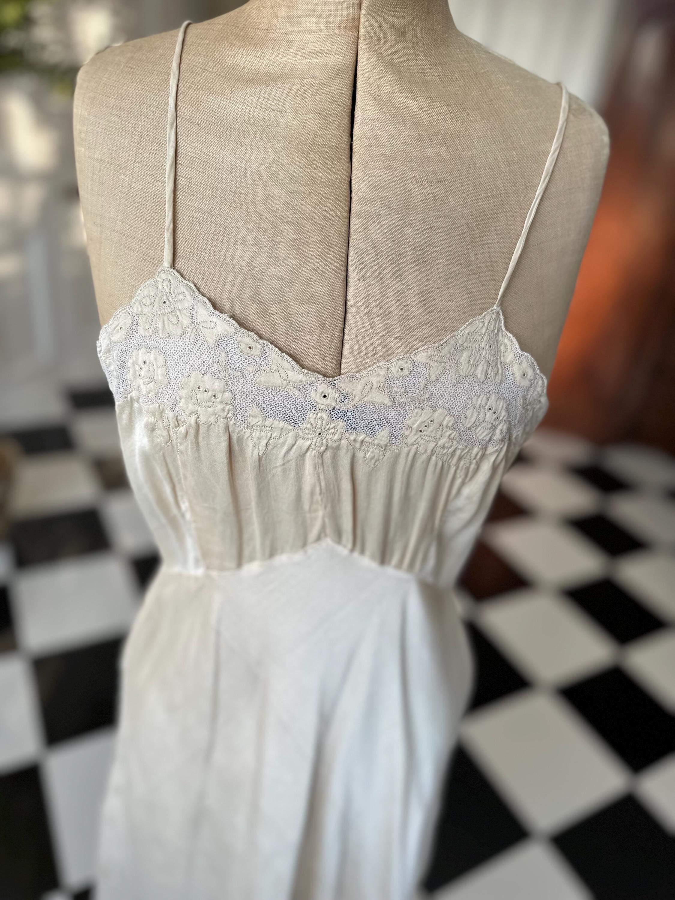 1930 Cream silk slip with embroidery to the front chest