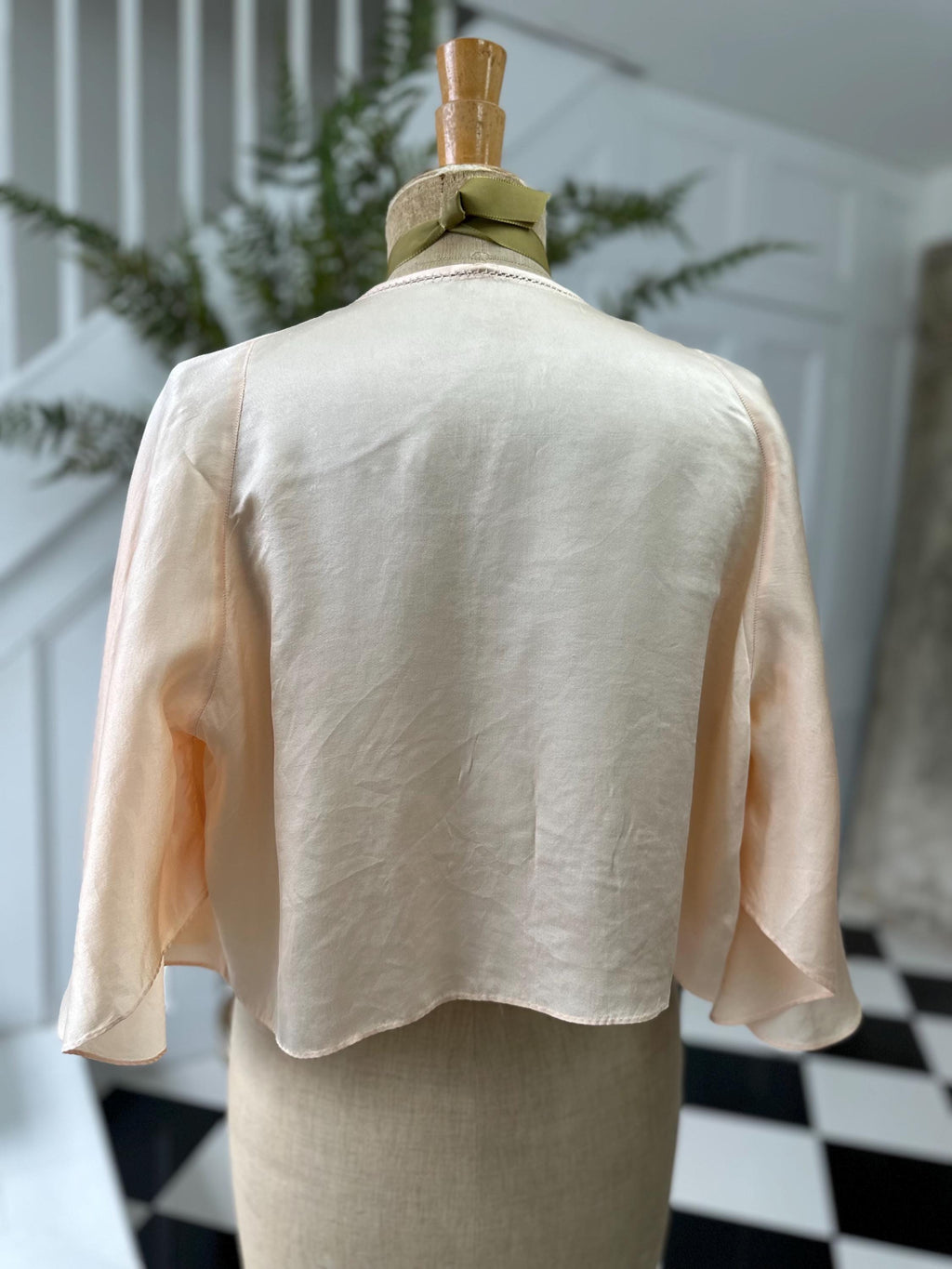 1930s Peach Silk Bed Jacket with Tiny Pocket