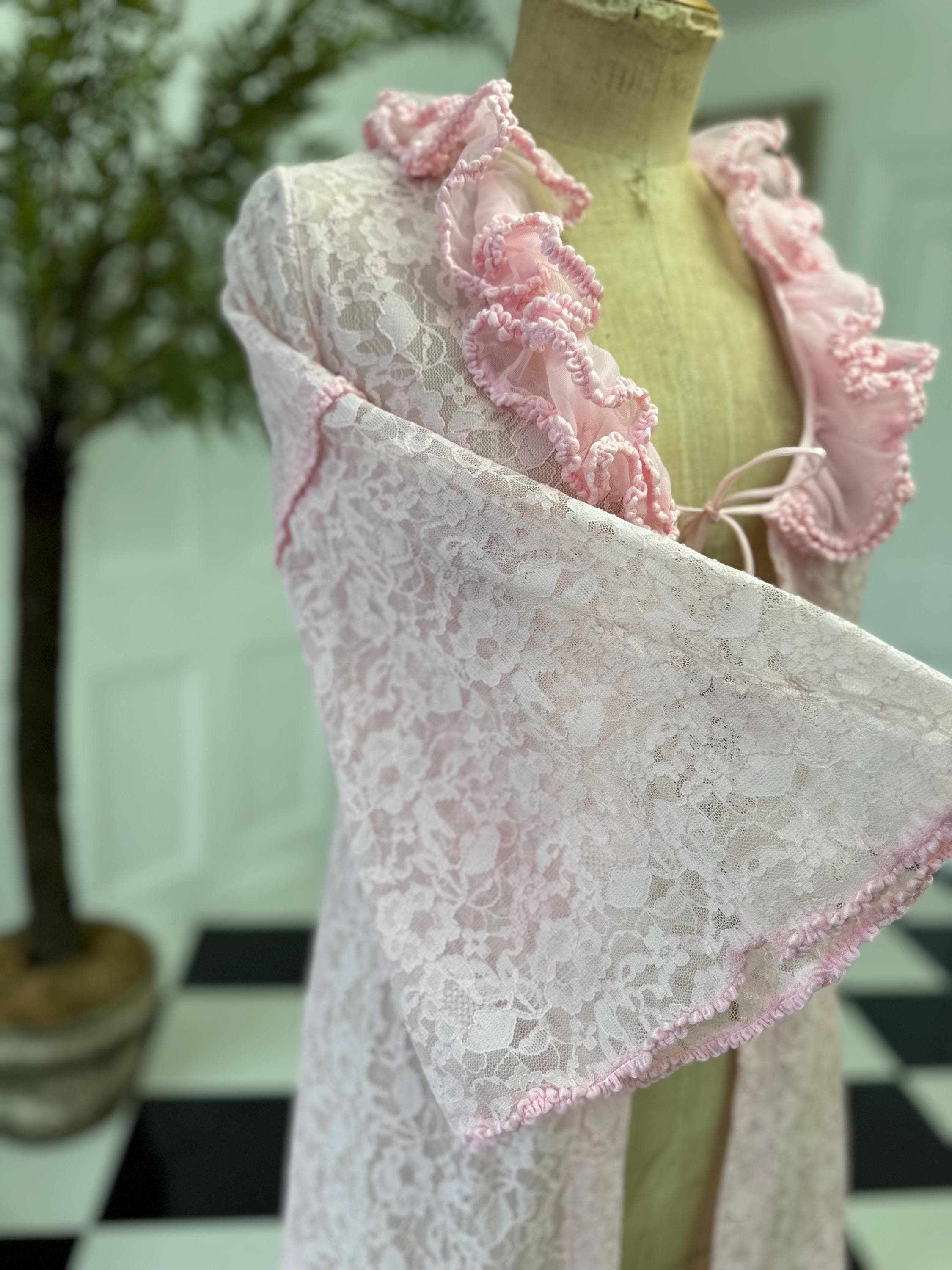 Vintage 1970 Pink Lace Peignoir  Bell Sleeves  Ruffle Neckline