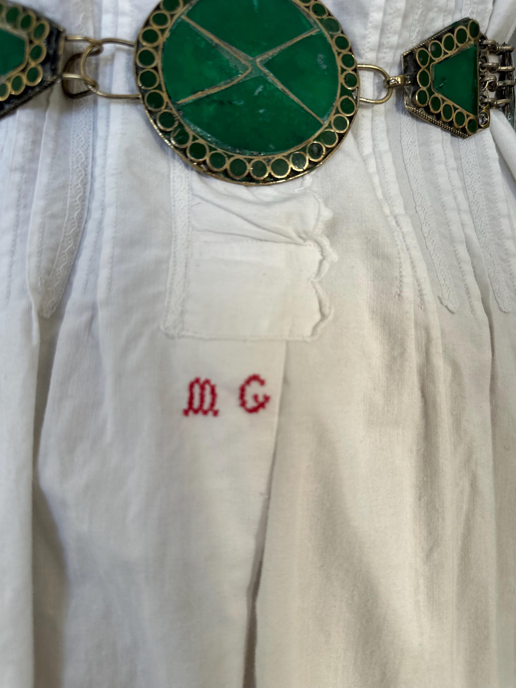 Victorian Edwardian long night shirt dress with large collar and monogram of MG