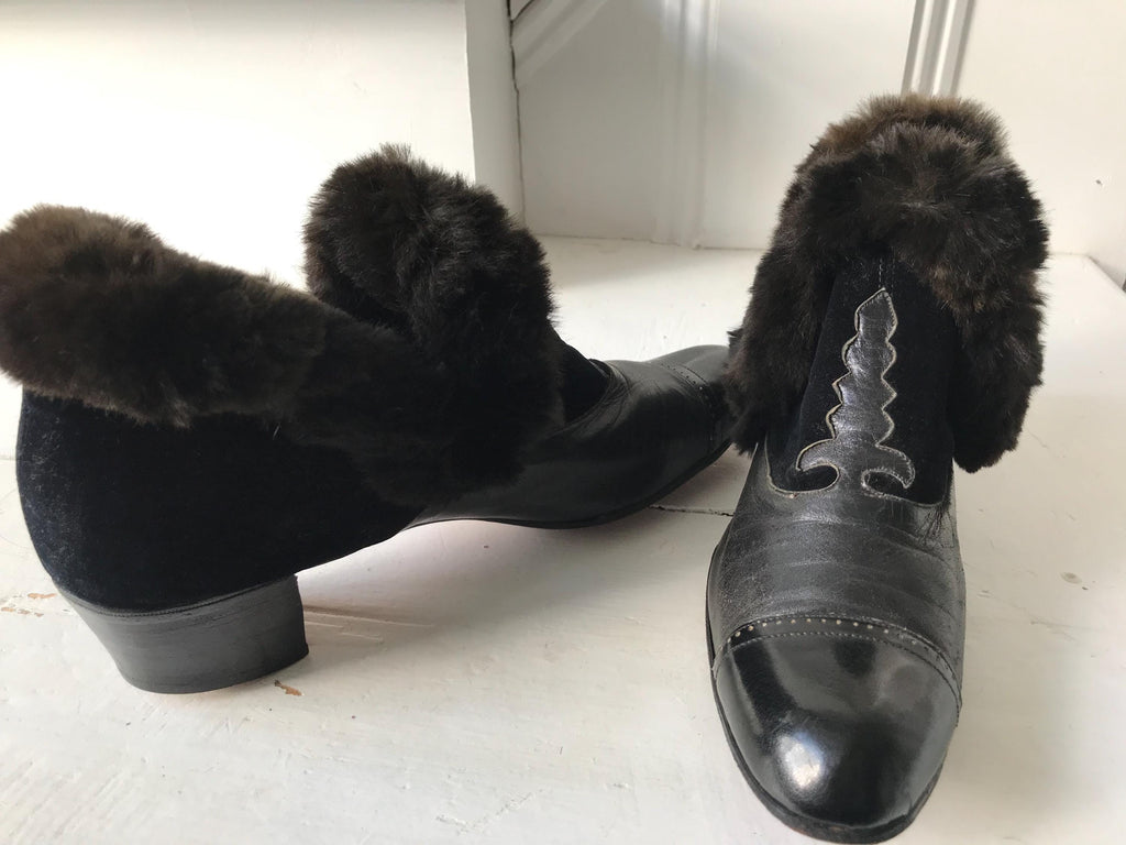 Victorian early Edwardian lady’s winter slipper boots