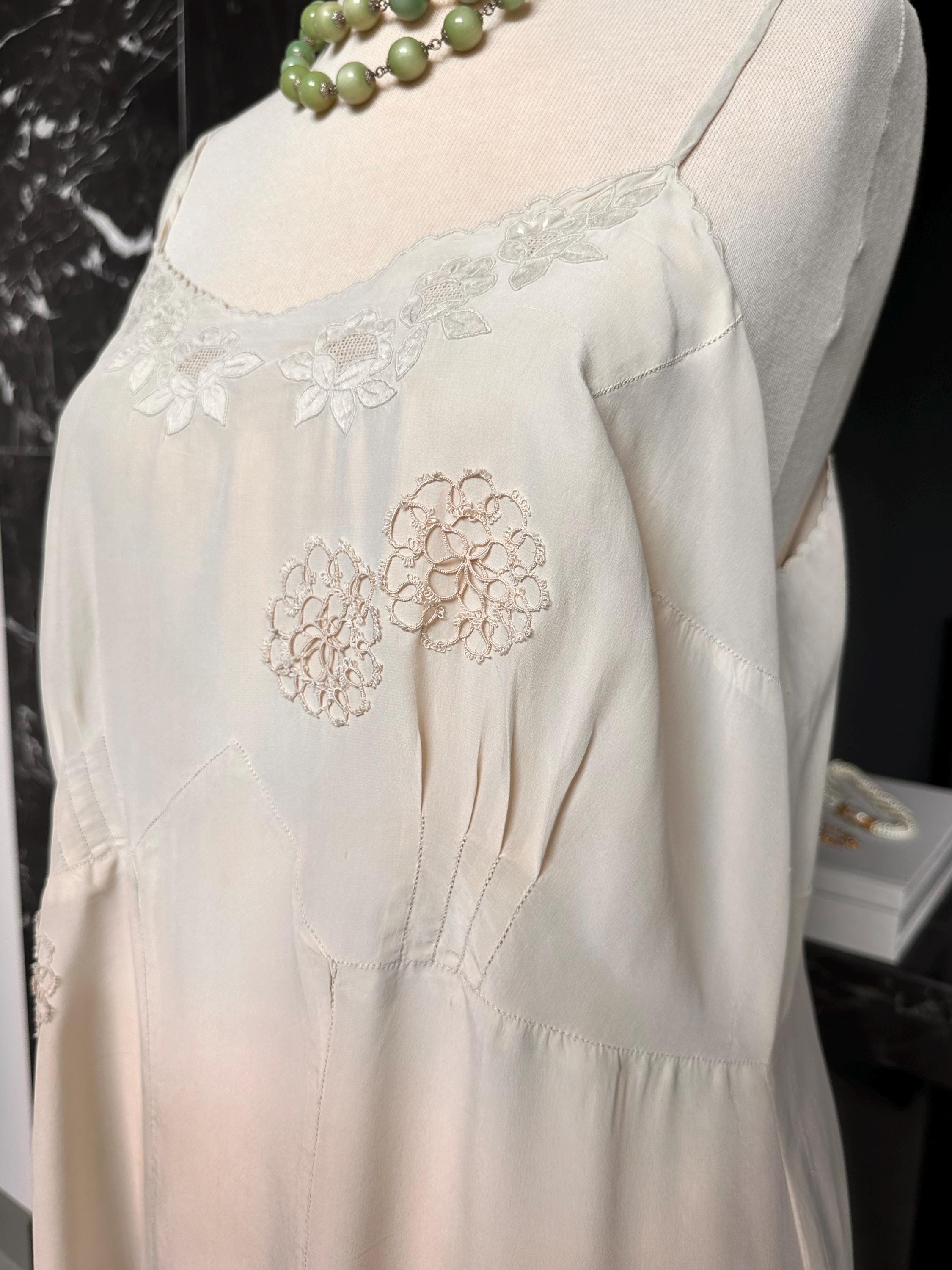 Large size. Antique 1930s cream Silk Slip – Authentic hand embroidery detail.