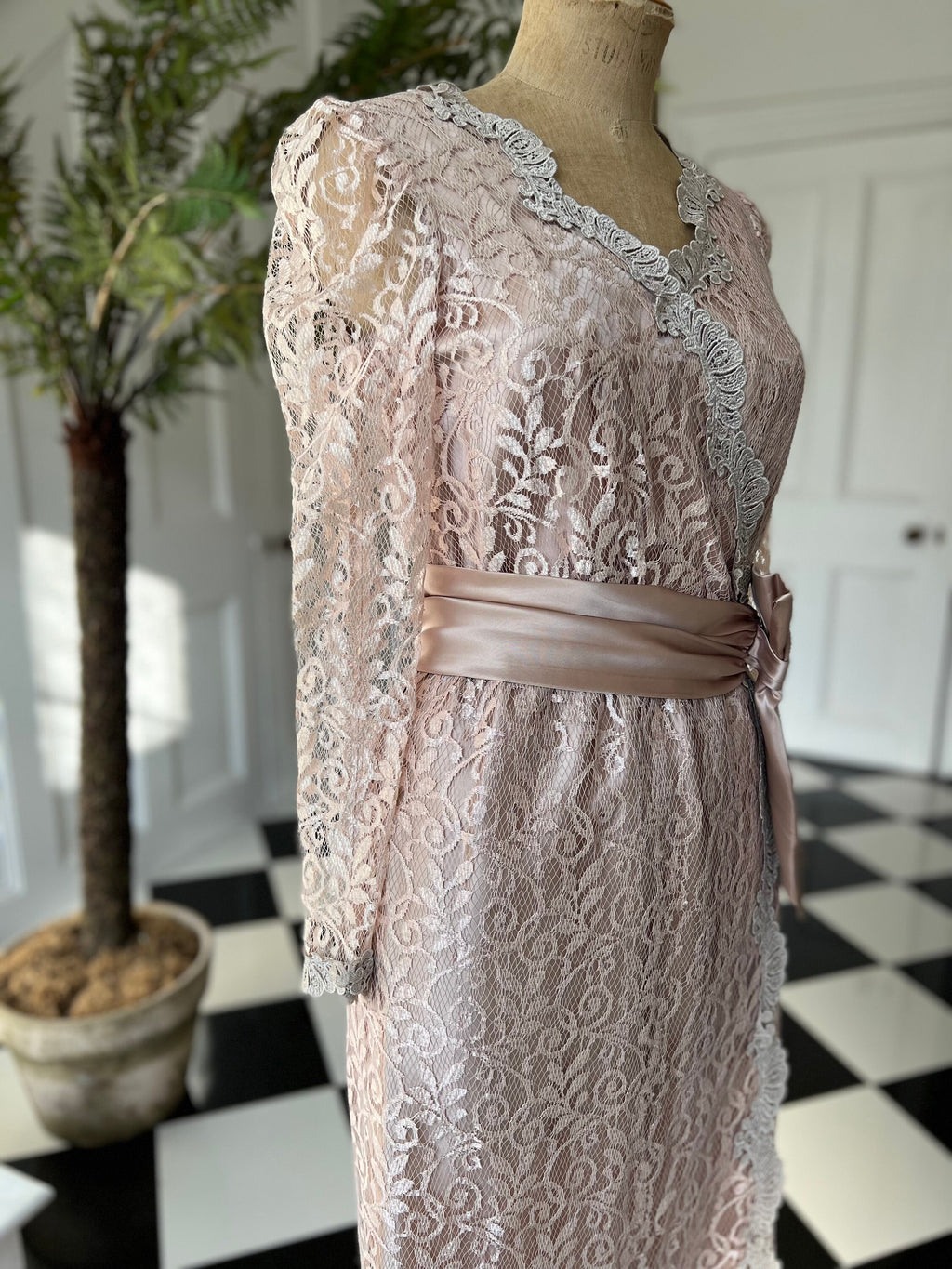 1980s mauve lace  evening dress