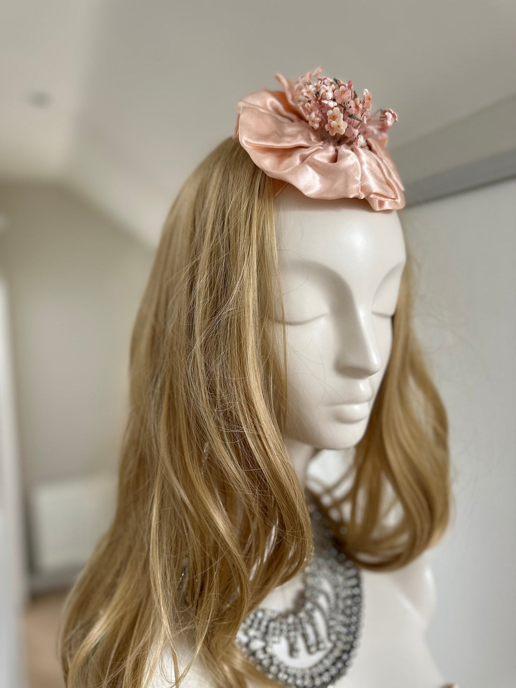 Vintage 1930s pink satin head band fasinator with tiny velvet flowers