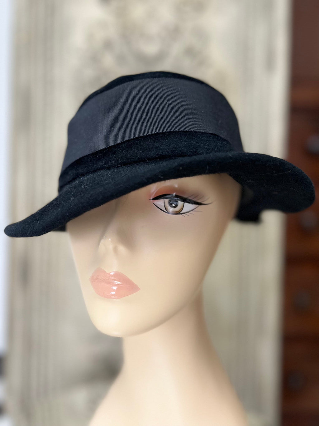 1970s vintage wool felt fedora style hat