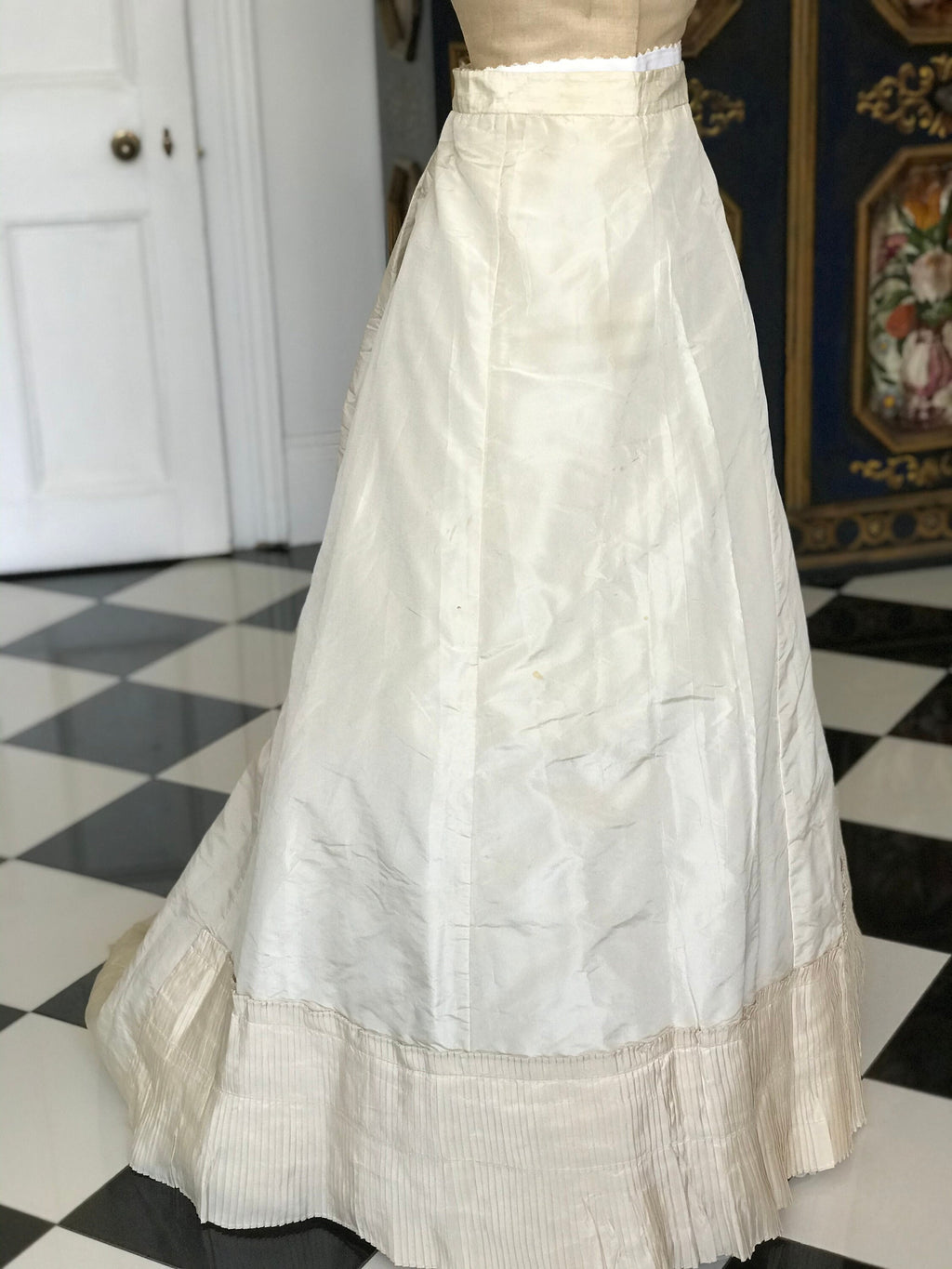 Museum worthy Antique 1880s silk wedding dress  in excellent condition historical costume