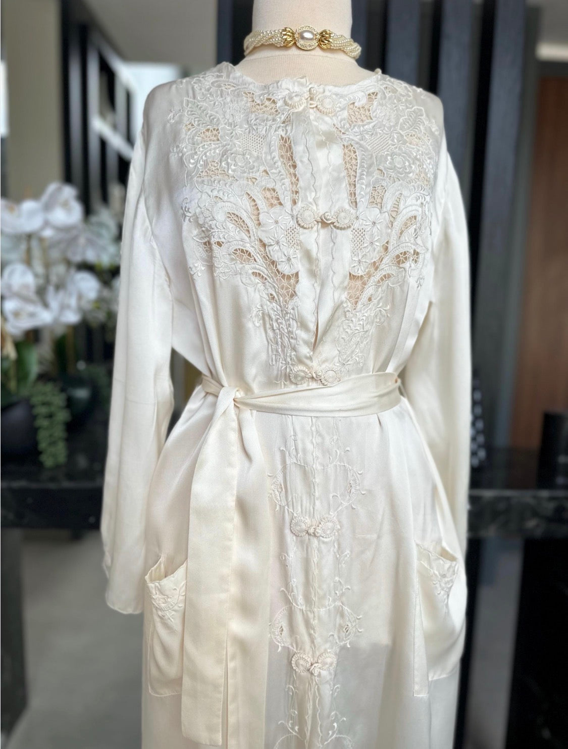 Antique 1940s 50s Silk Gown  peignoir