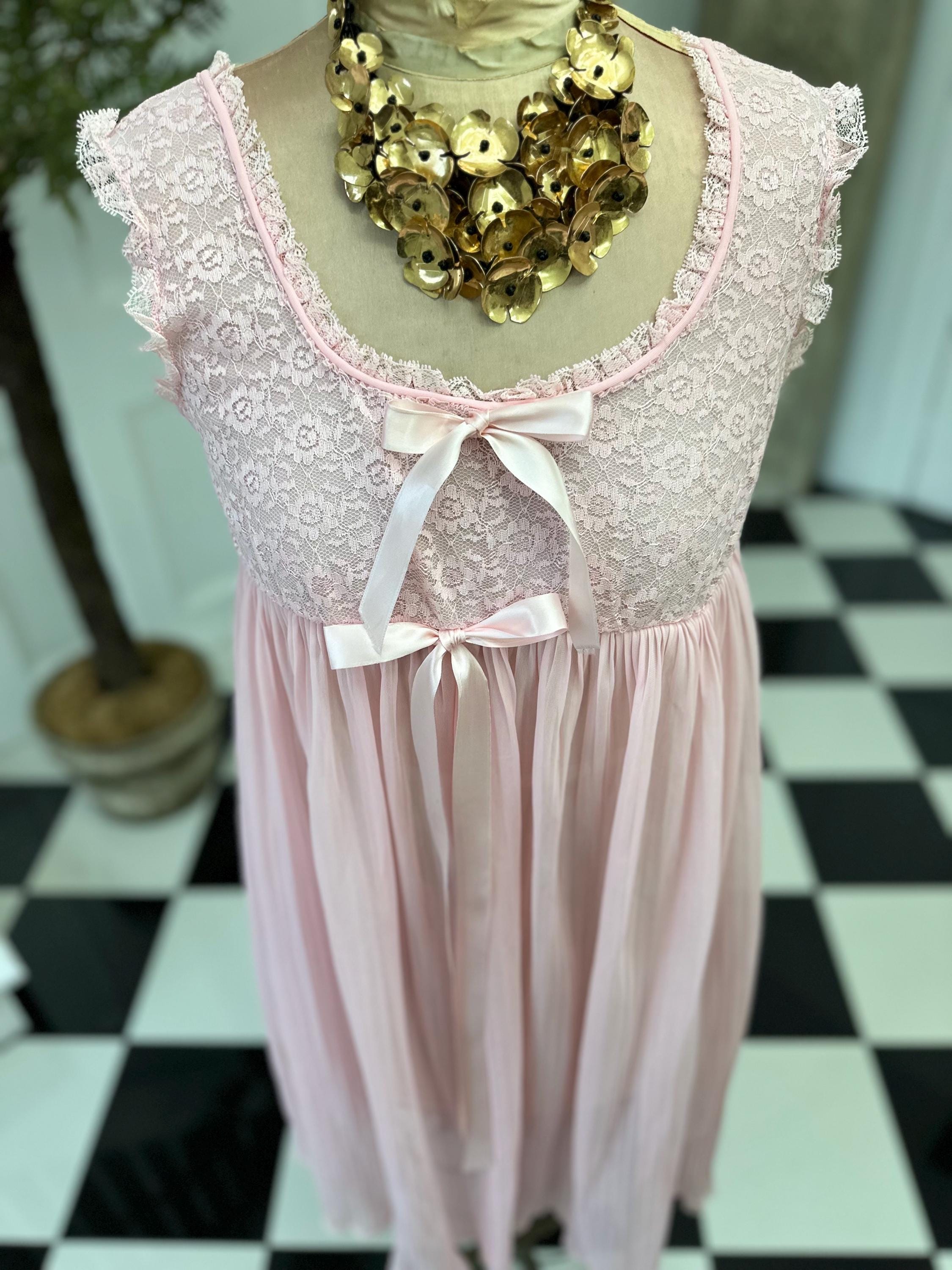 Vintage baby doll lace slip 1970s