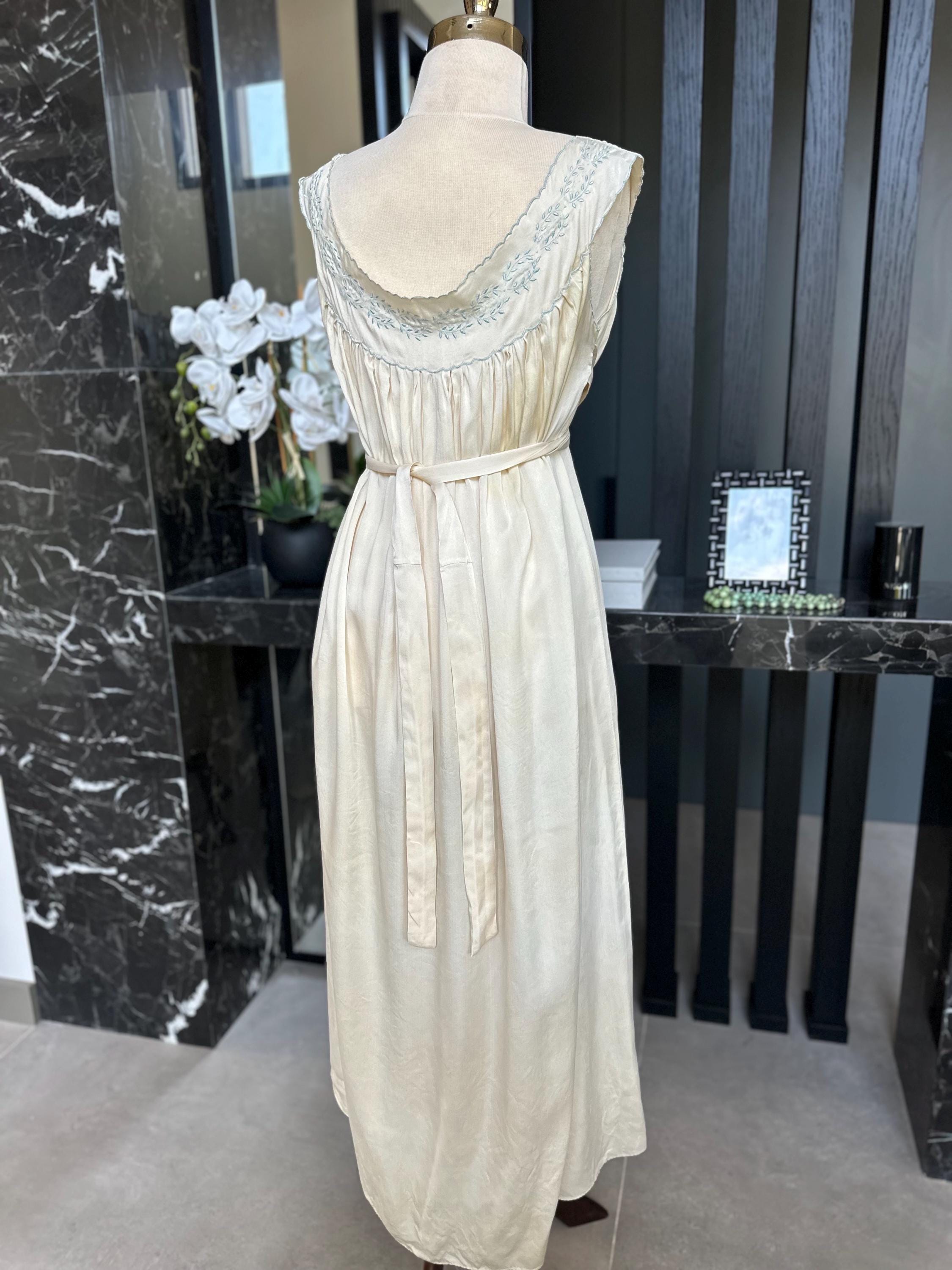 The Ultimate "Old Money" Silk Maxi – Authentic 1930s Art Deco Portrait Gown