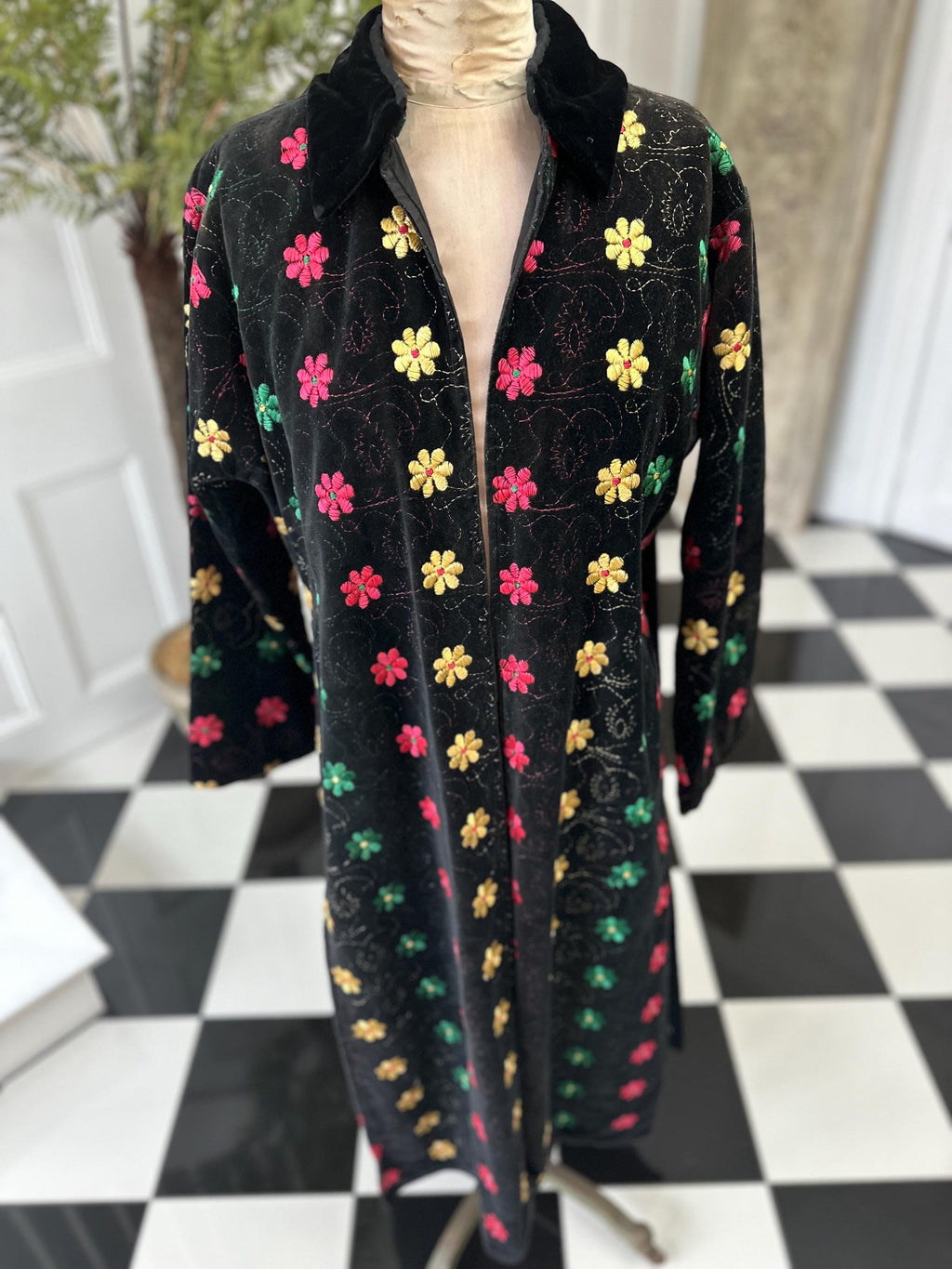 1950s black velvet kimono  house coat with silk embroidery coat