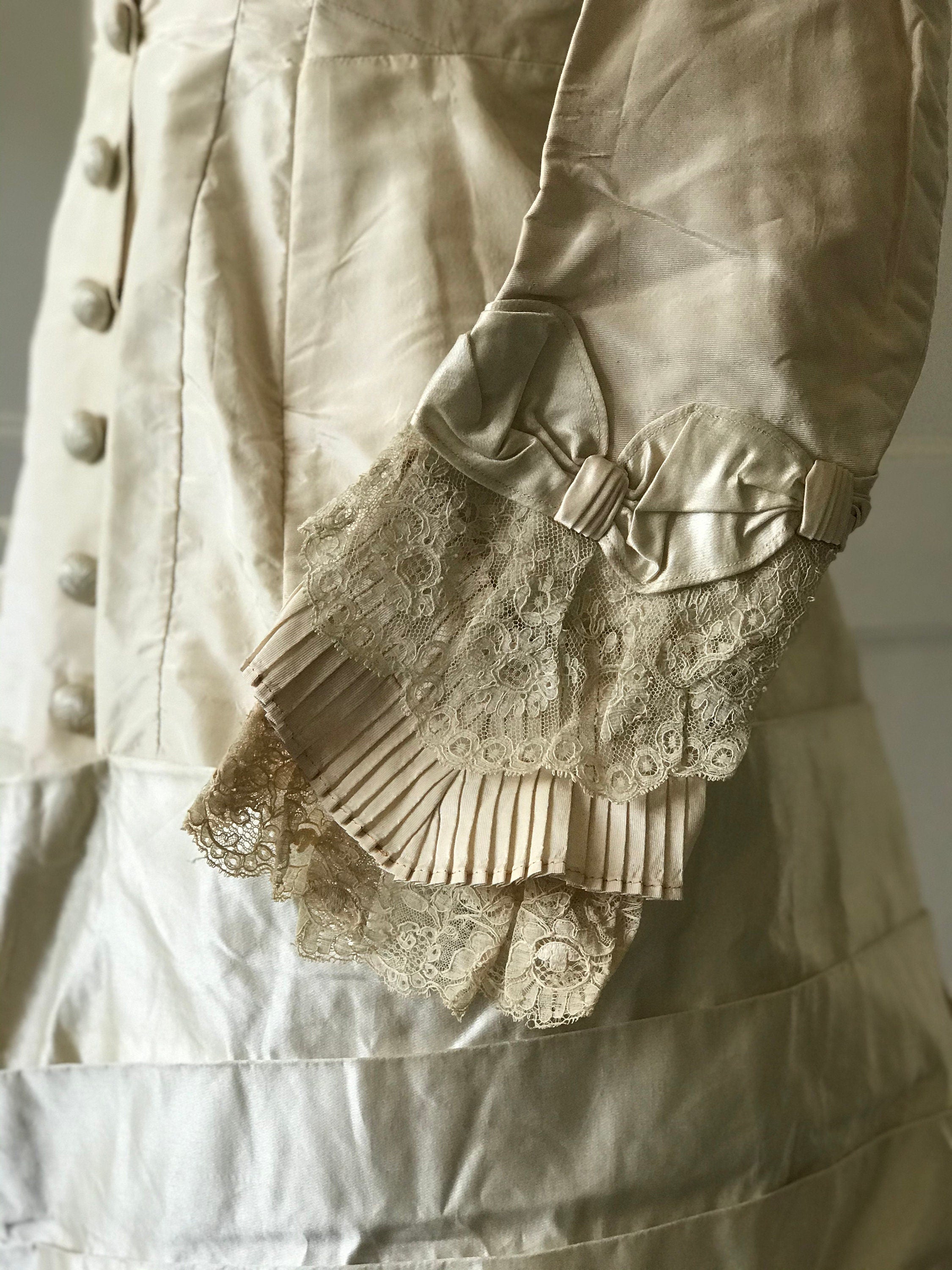 Museum worthy Antique 1880s silk wedding dress  in excellent condition historical costume