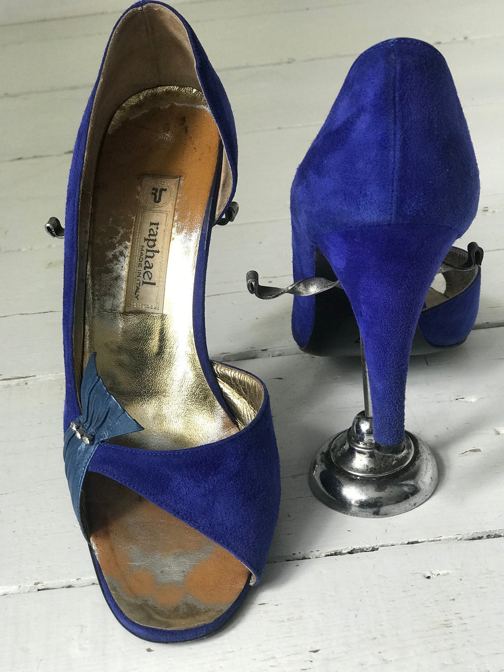 UK5 (38) Cobalt blue suede shoes label Raphael