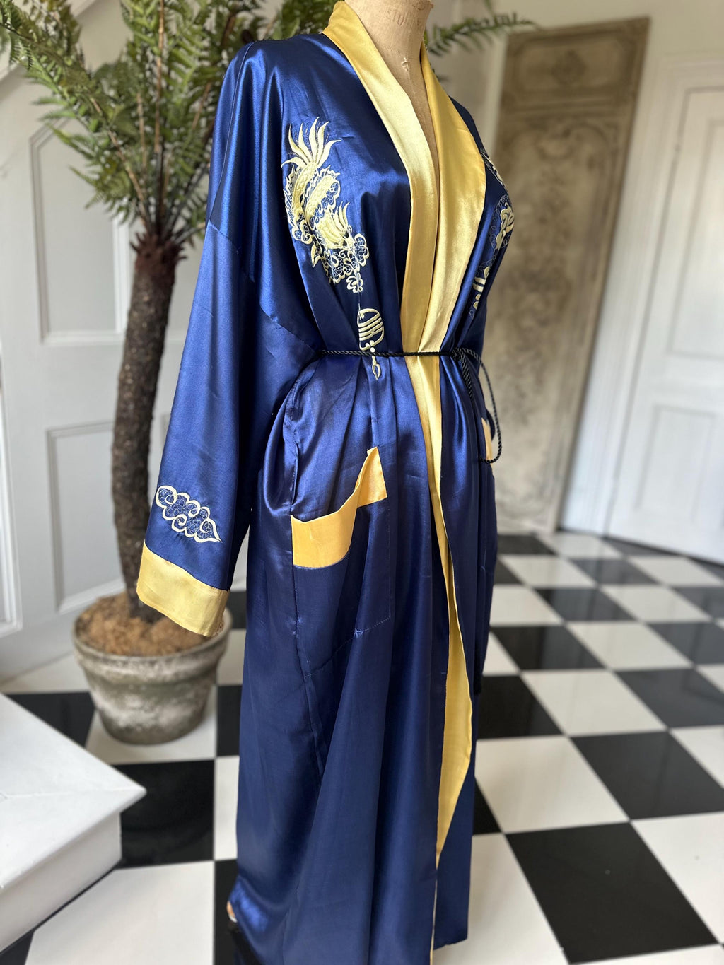 1970s reversible Kimono in yellow and royal blue size XXL
