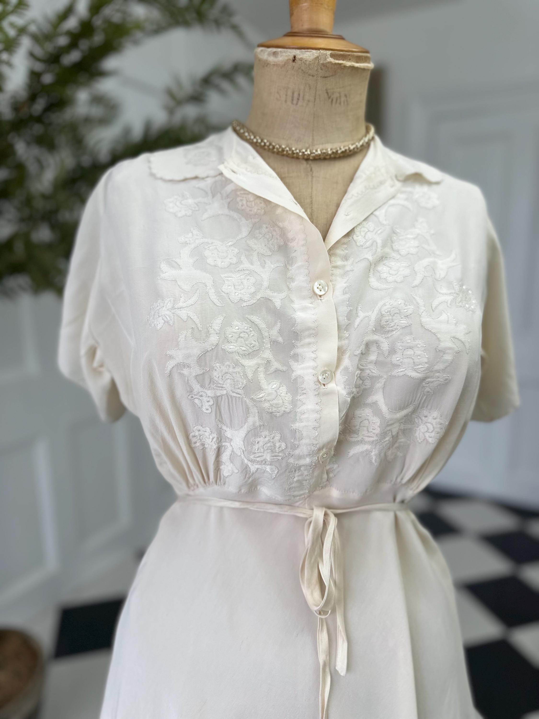 1940s Cream Silk Dress: Vintage Hand Embroidered A-Line