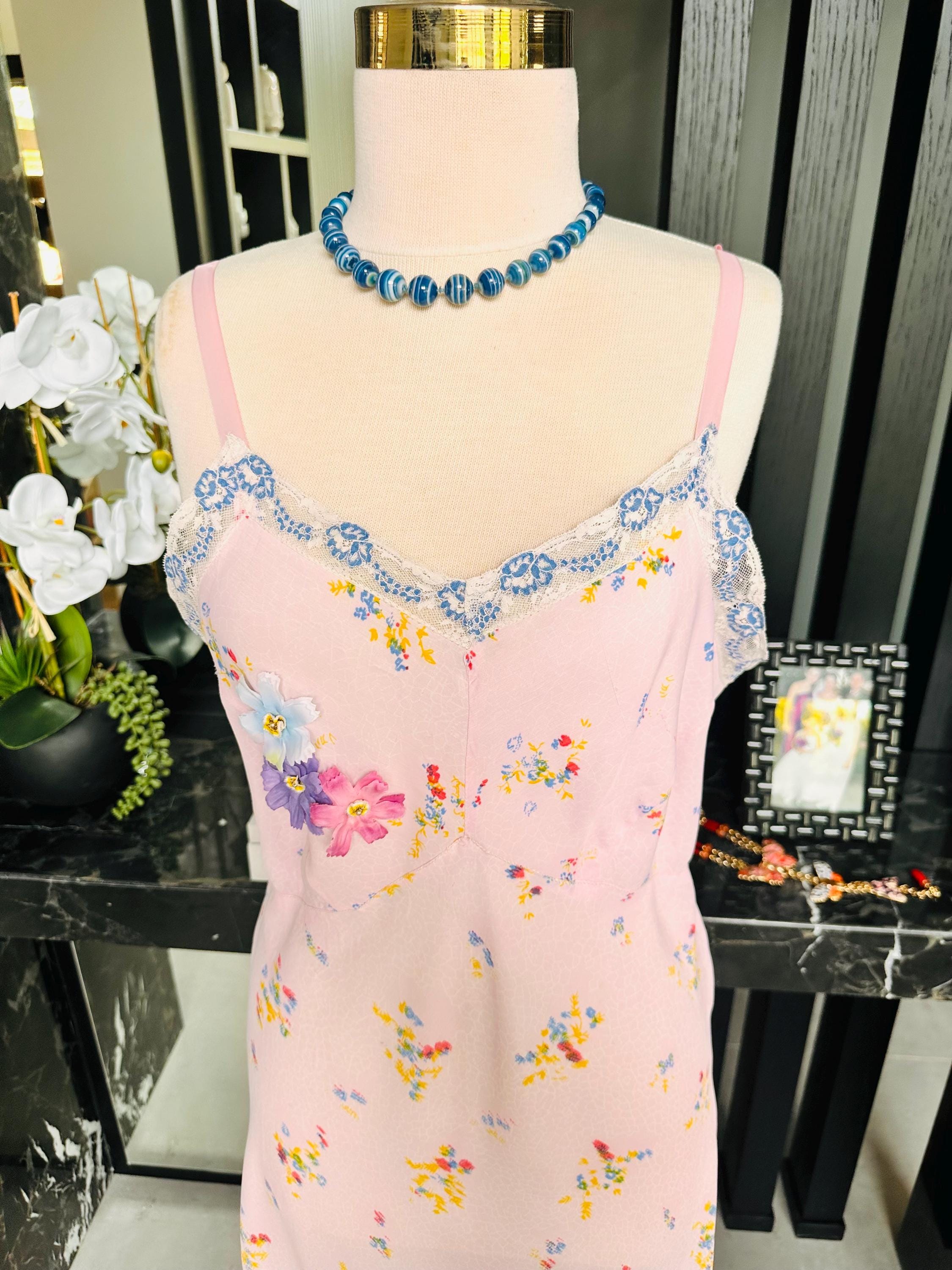 Antique 1930s Floral Slip – Authentic Art Deco Pink Daisy Print Gown with 3D Florals