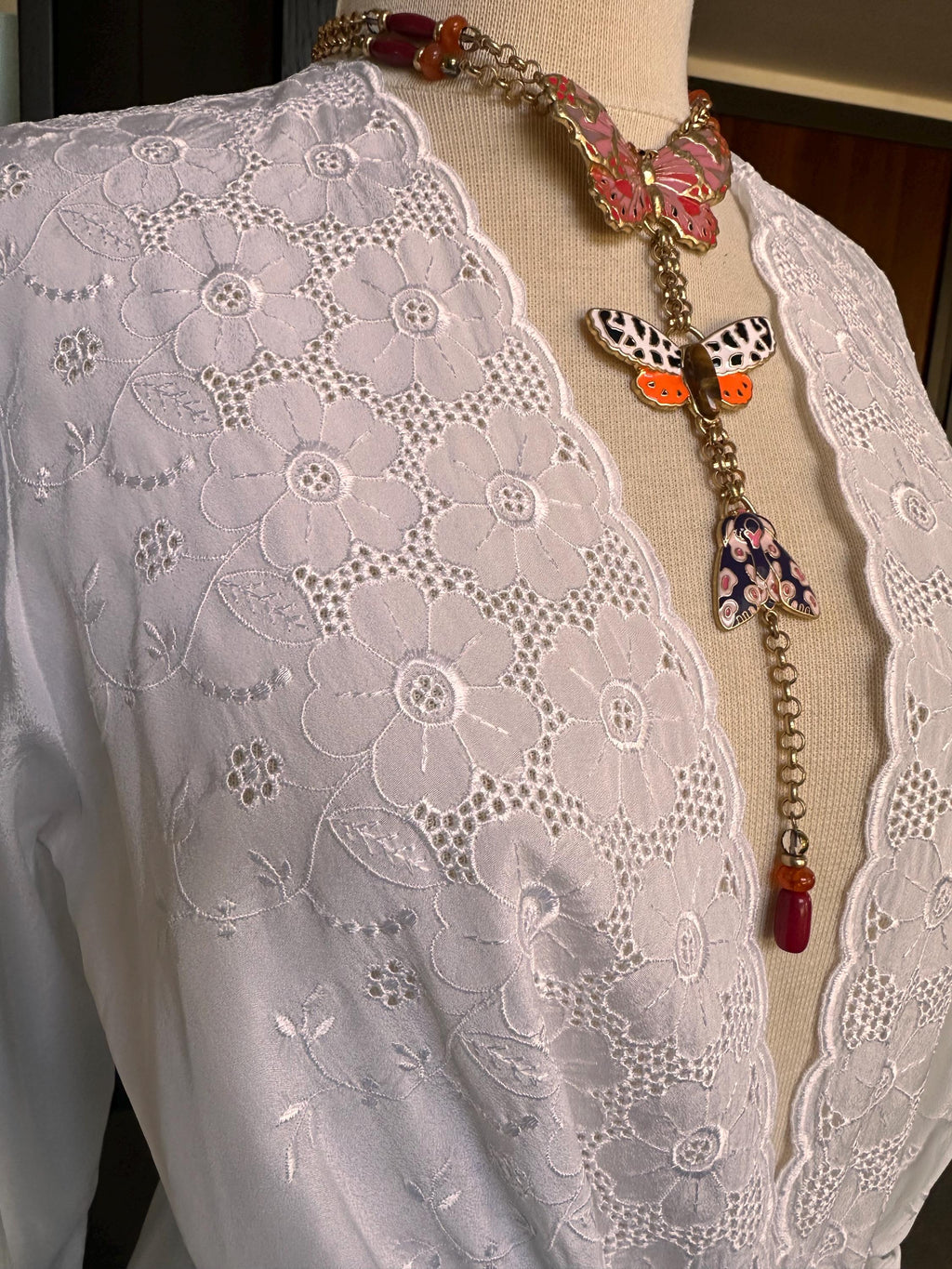 1970 vintage white peignoir dressing gown kimono