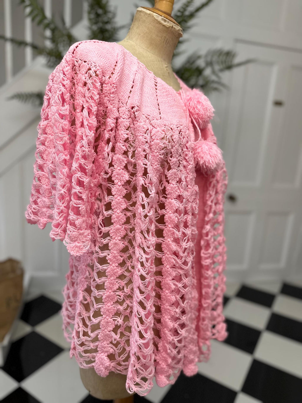 Vintage 1970s pink hand knitted cardigan