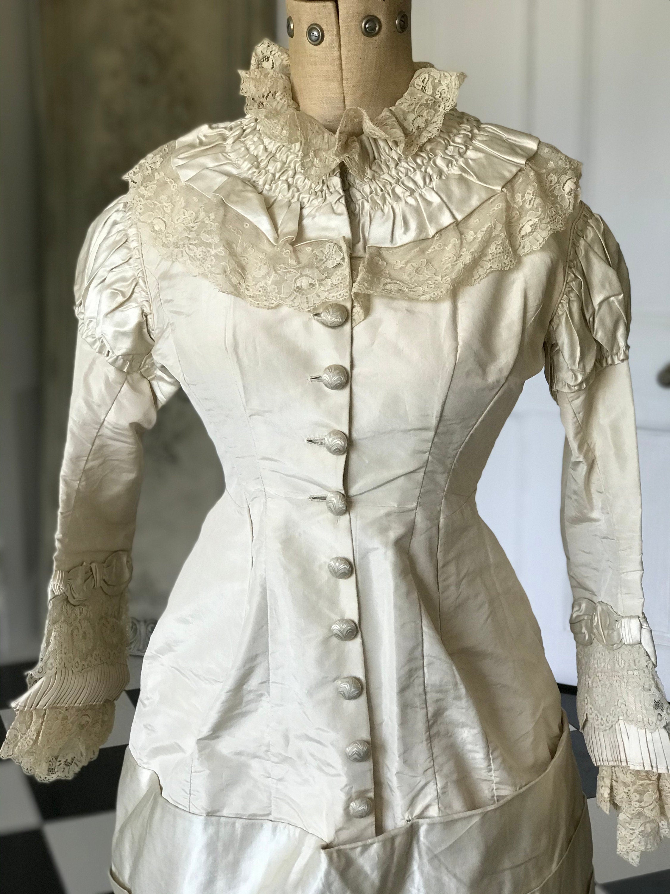 Museum worthy Antique 1880s silk wedding dress  in excellent condition historical costume
