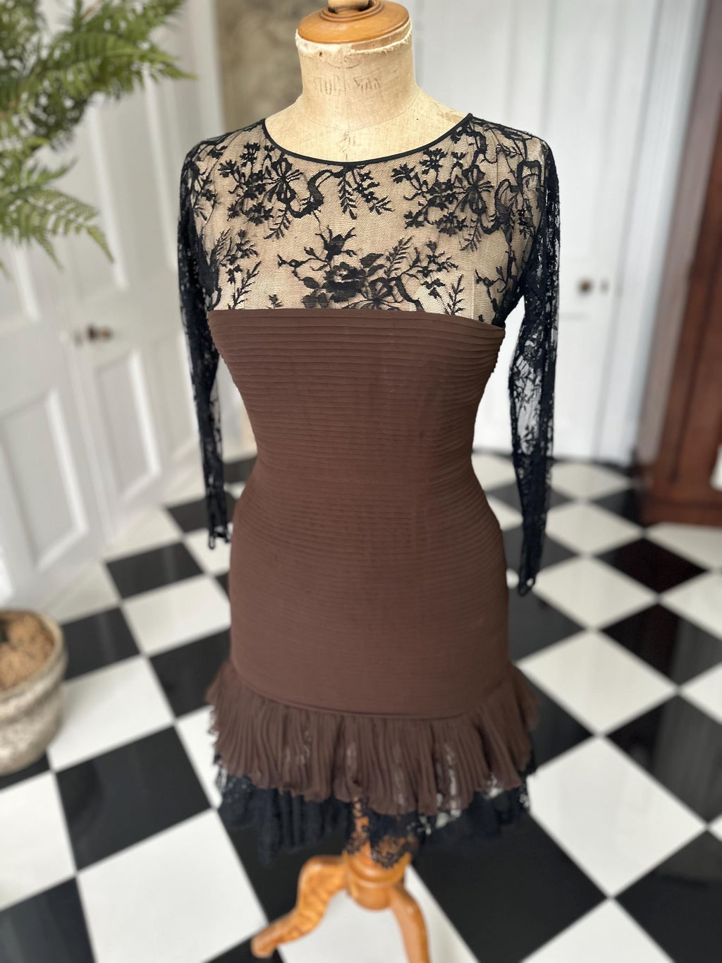 Designer 1980s Oscar de la Renta silk brown and black lace dress