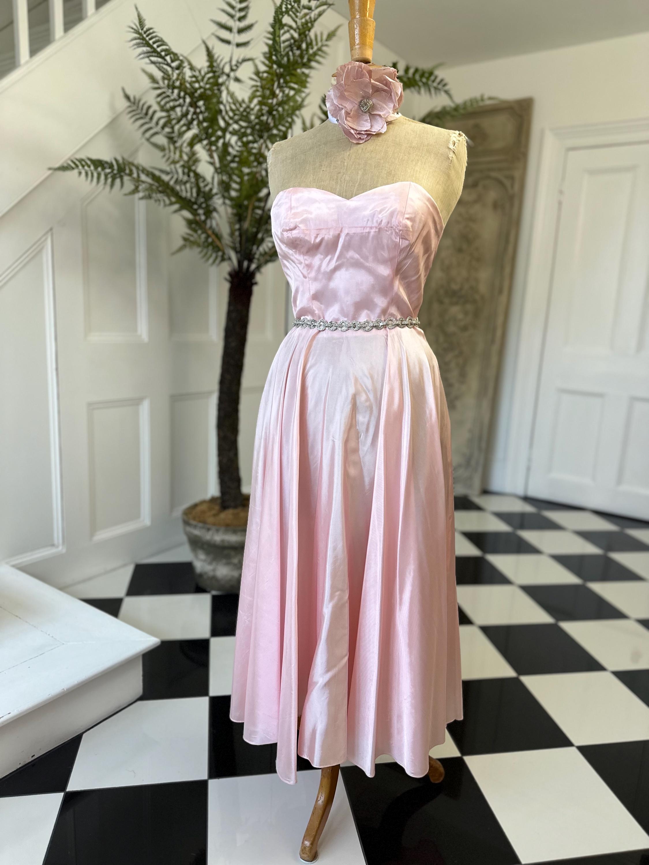 Vintage 1940s pink silk taffeta strapless dress