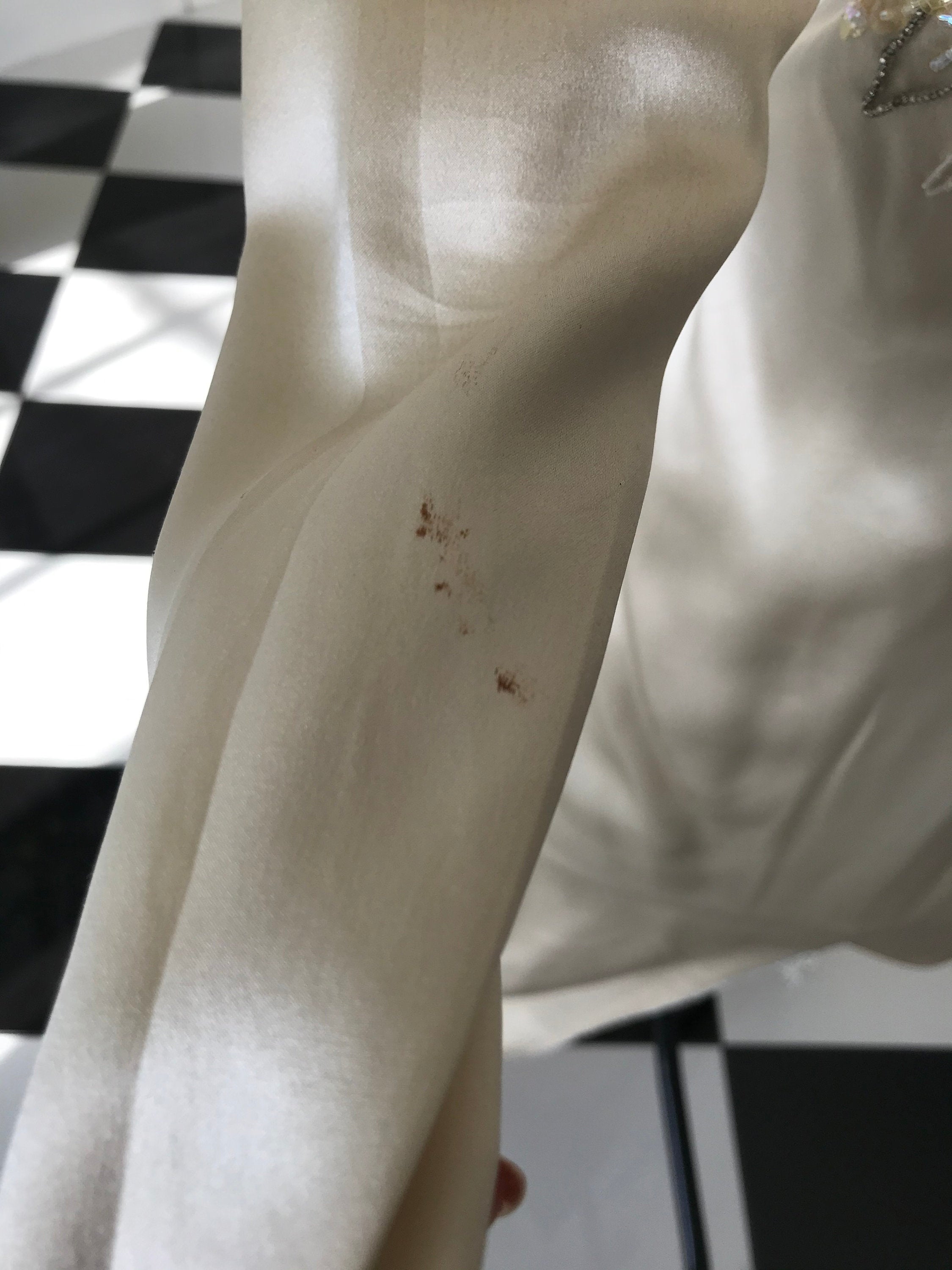 1980s sexy stylish wedding dress silk and pearl embellishment label Vermeuil cache