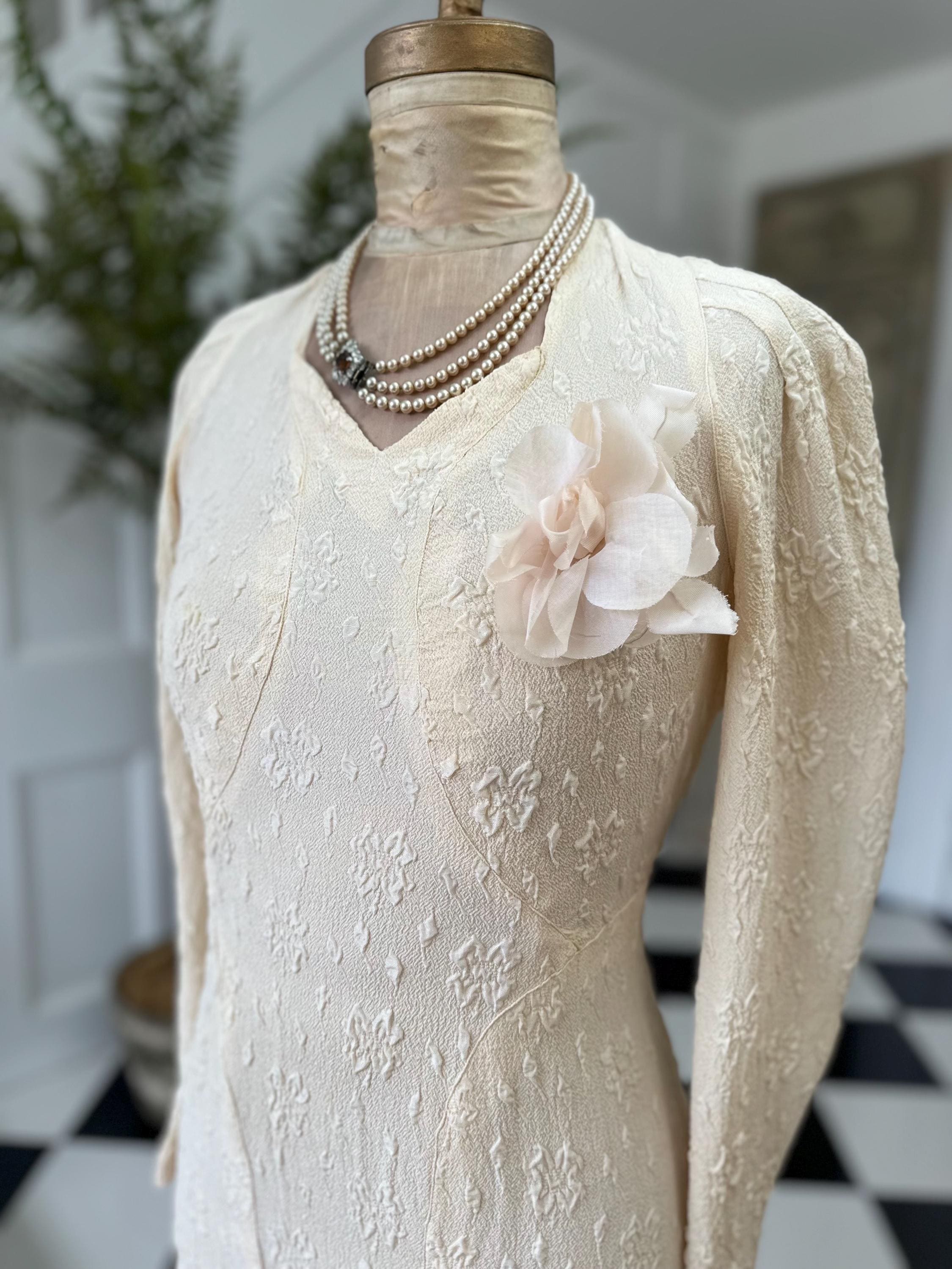 1930s Vintage bias cut wedding dress in peachy cream dress