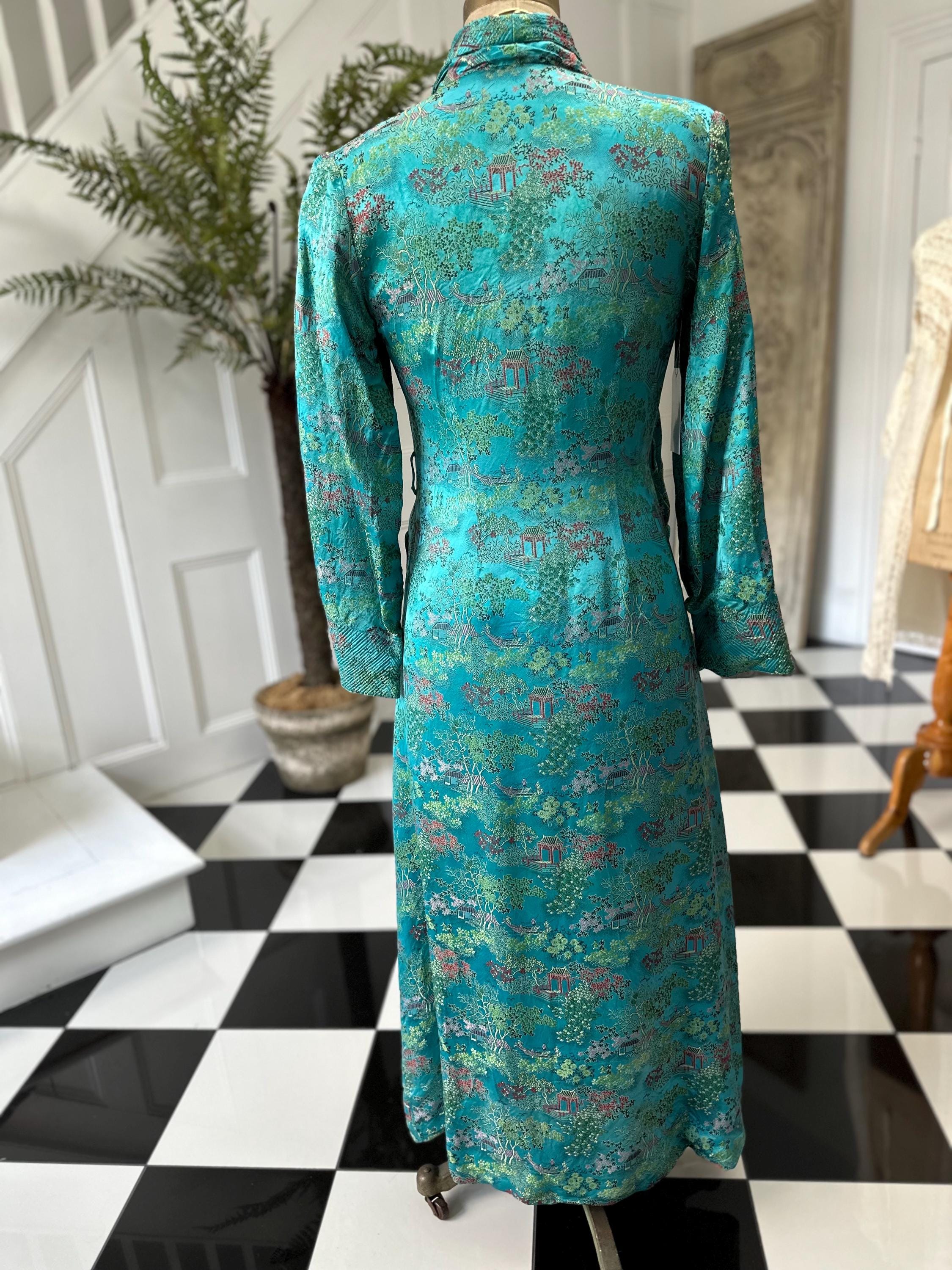1940s Chinese robe gown coat dress