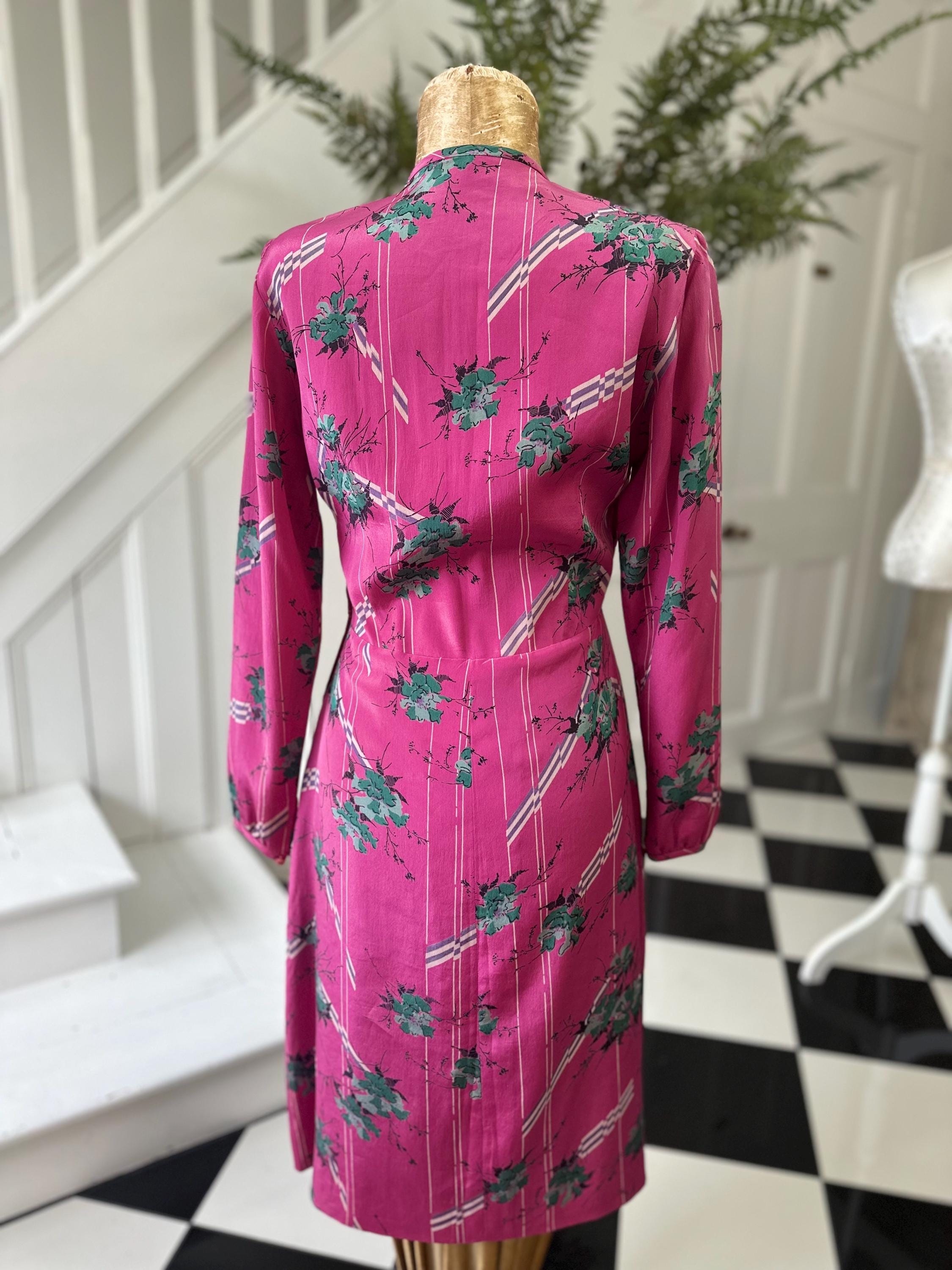 1970s vintage pink floral silk dress